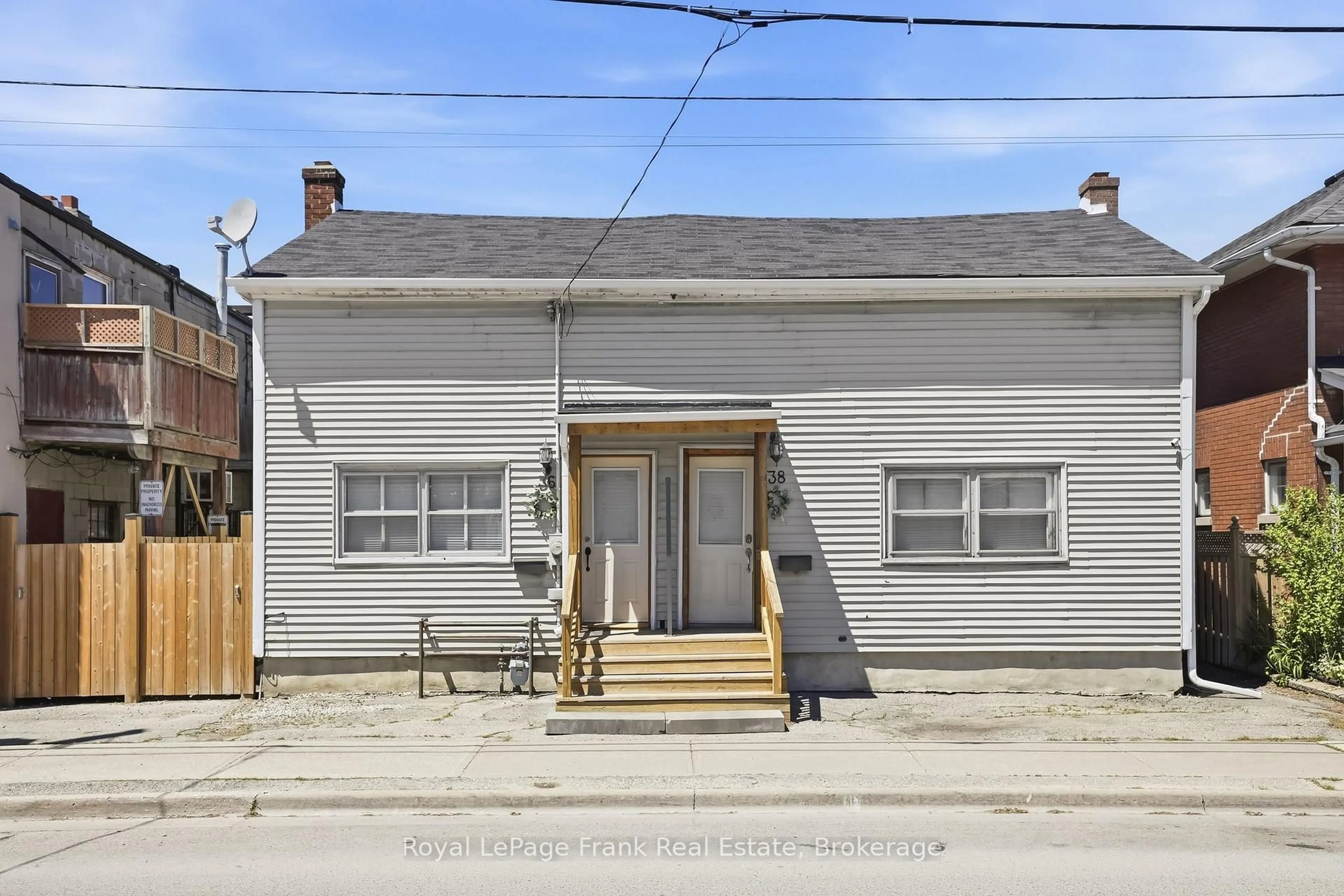 Unknown for 36 & 38 Bruce St, Oshawa Ontario L1H 1P7