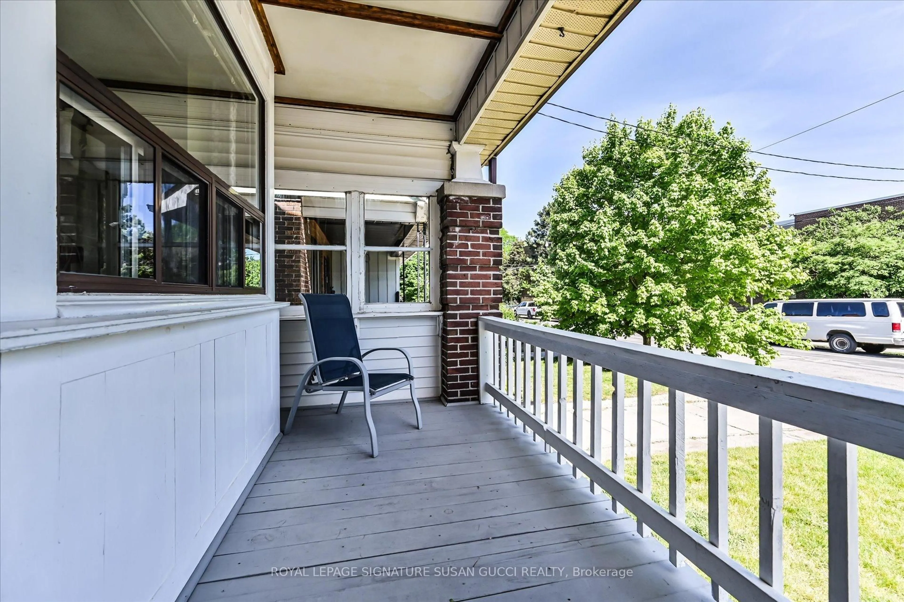 Patio, street for 90 Glebeholme Blvd, Toronto Ontario M4J 1S5