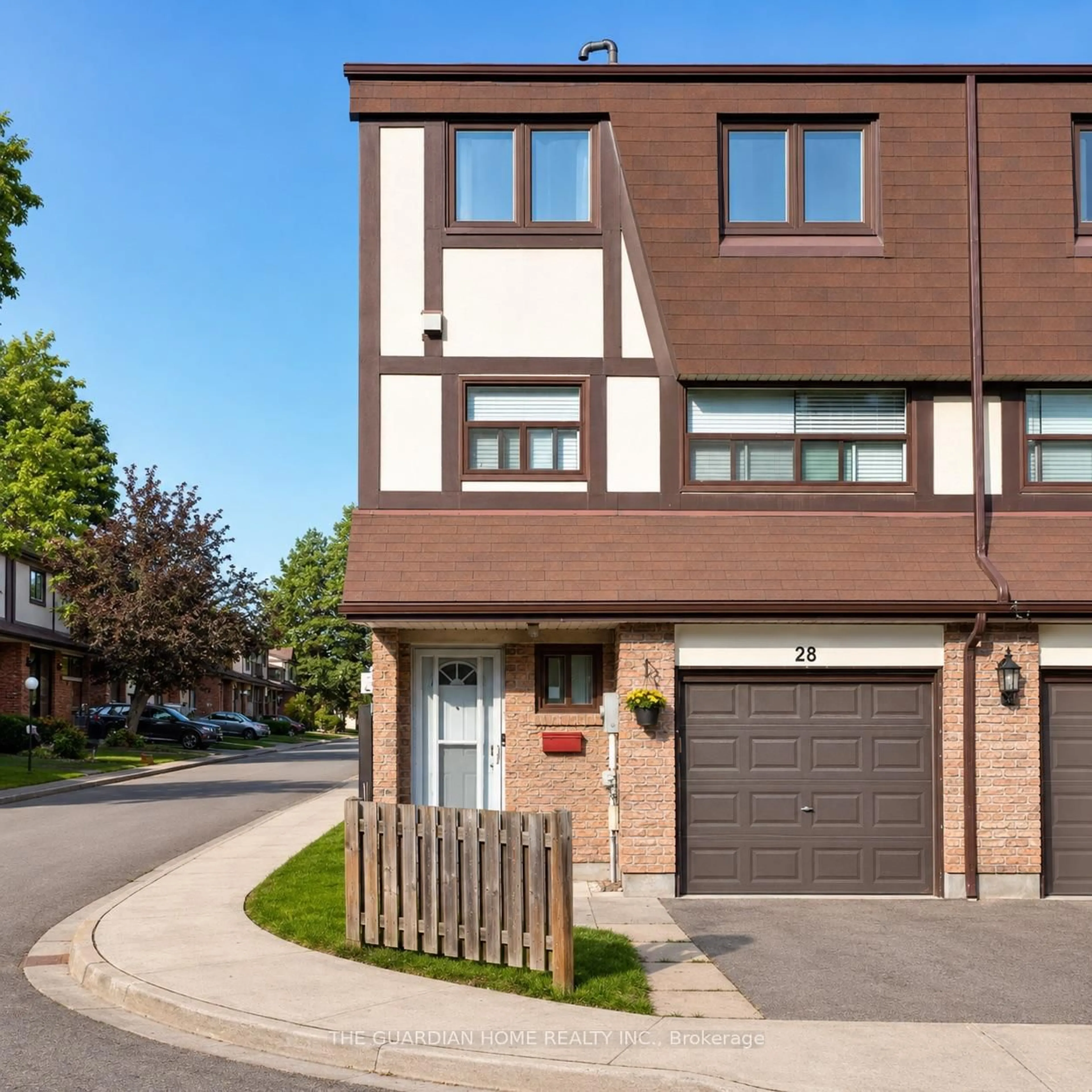 Home with brick exterior material, street for 1975 Memory Lane #28, Pickering Ontario L1V 3M3