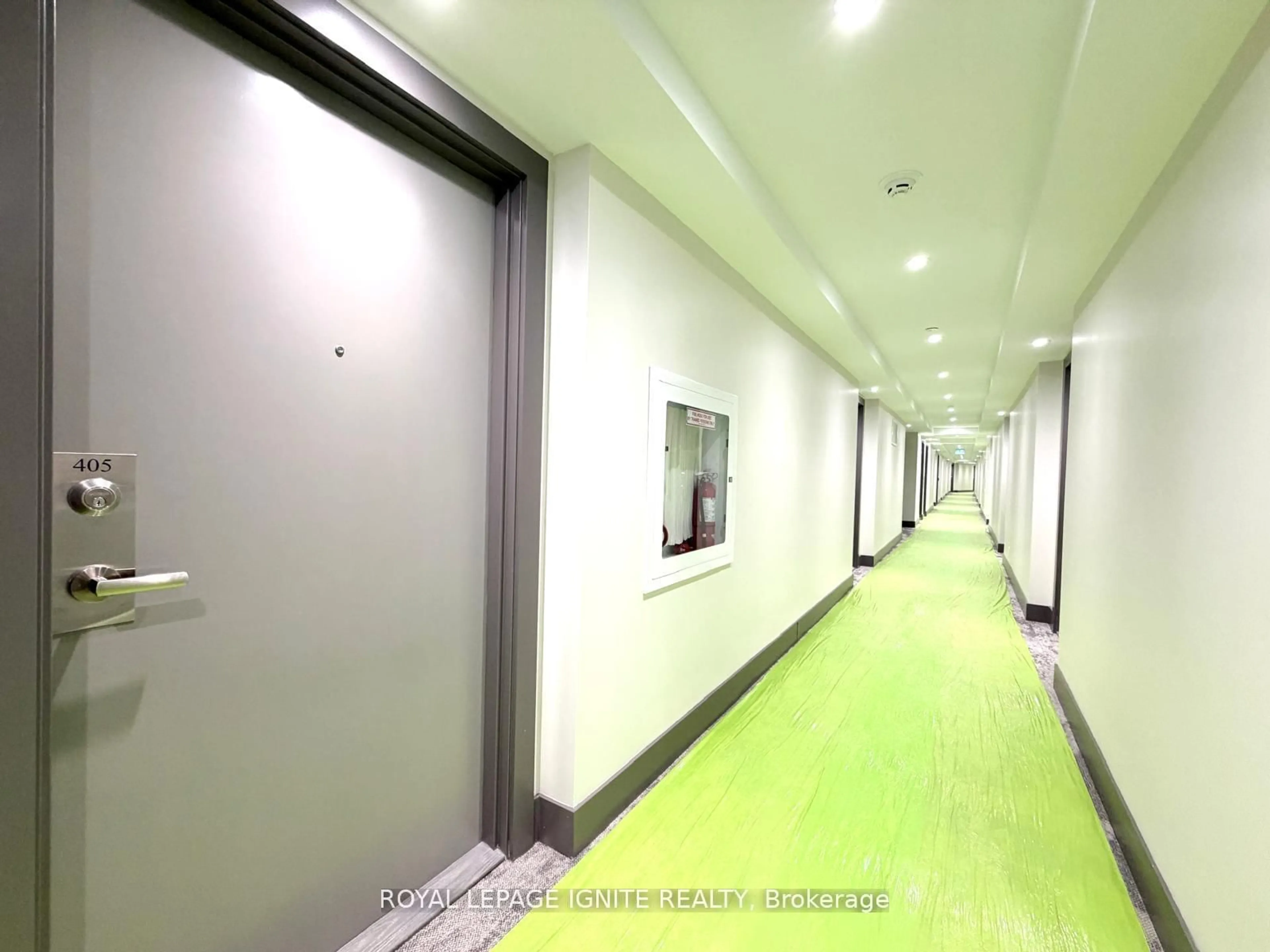 Indoor foyer for 51 Clarington Blvd #405, Clarington Ontario L1C 7J8