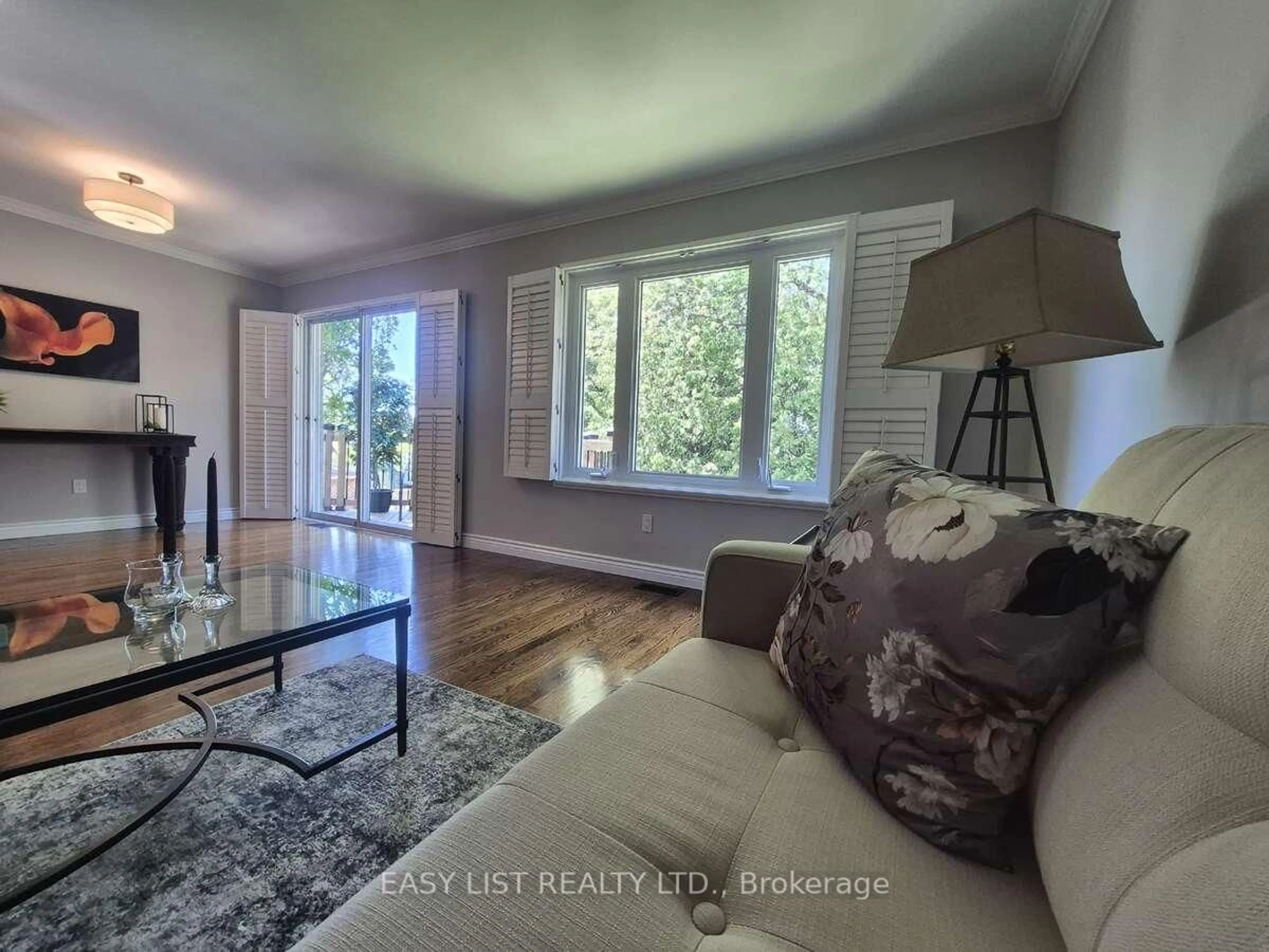 Living room with furniture, unknown for 51 Lyndale Cres, Clarington Ontario L1E 1W6