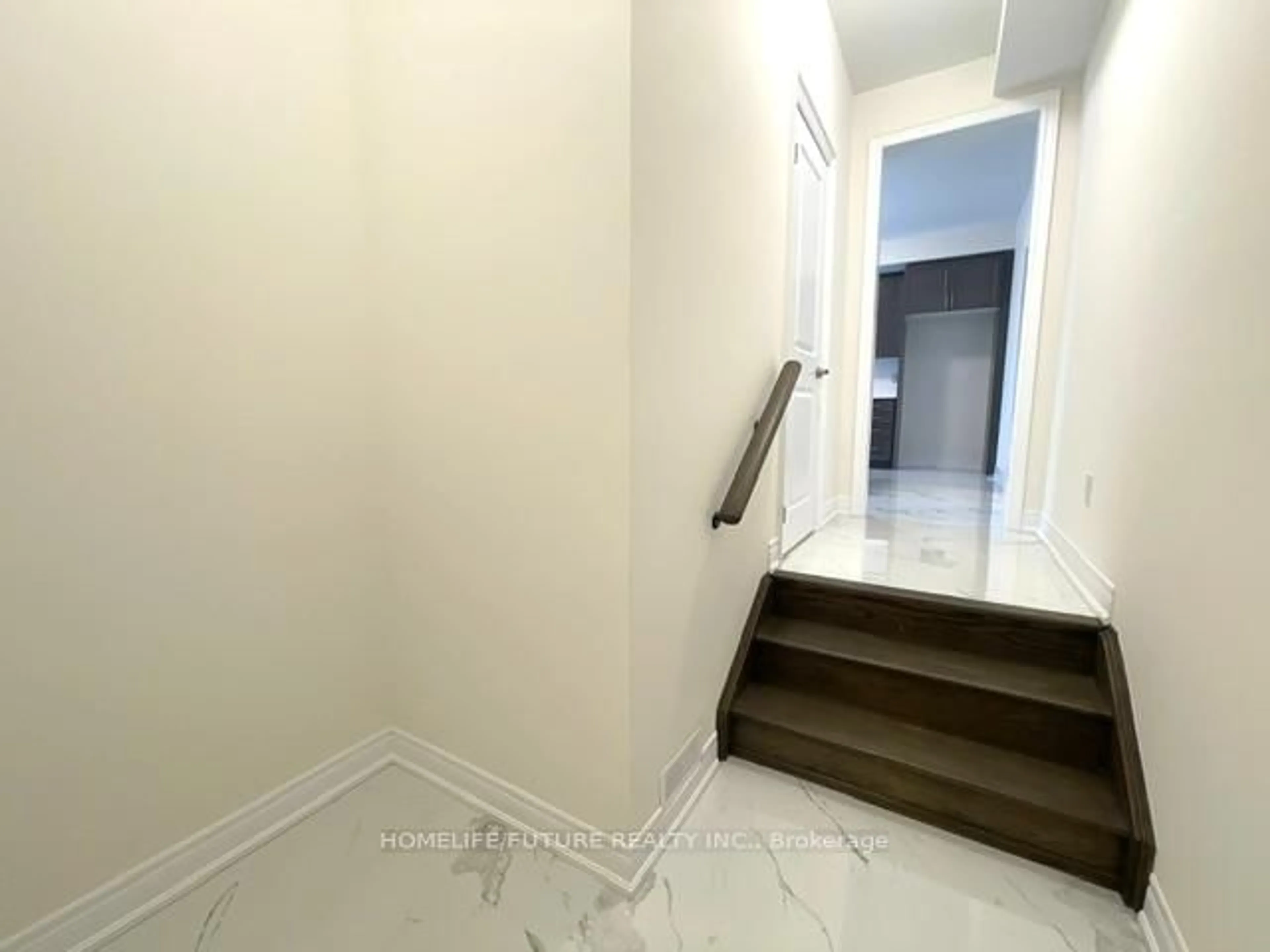 Unknown for 15 Wesley Brooks St, Clarington Ontario L1B 0W1