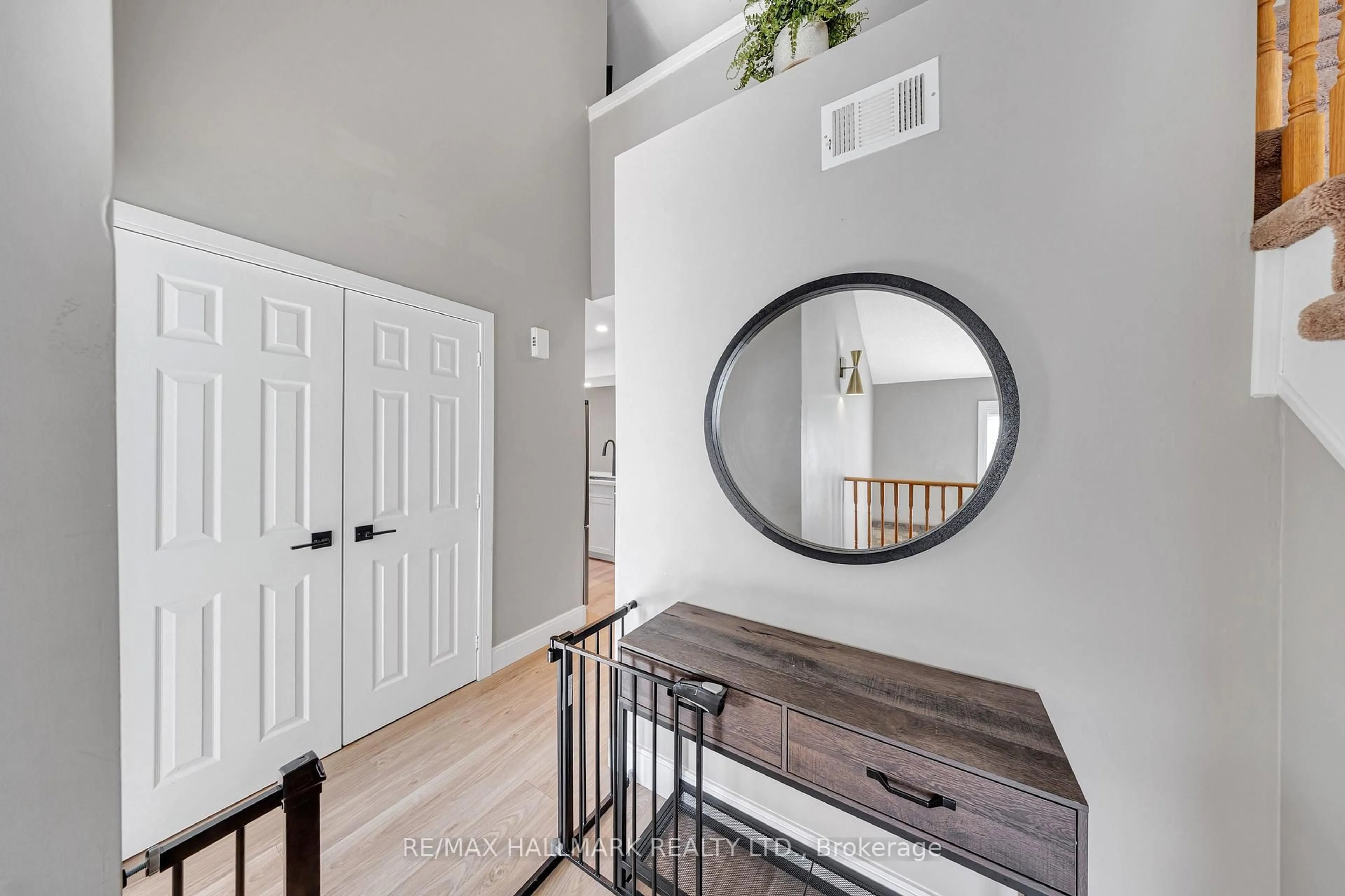 Indoor entryway for 106 Petra Way #3, Whitby Ontario L1R 0A2
