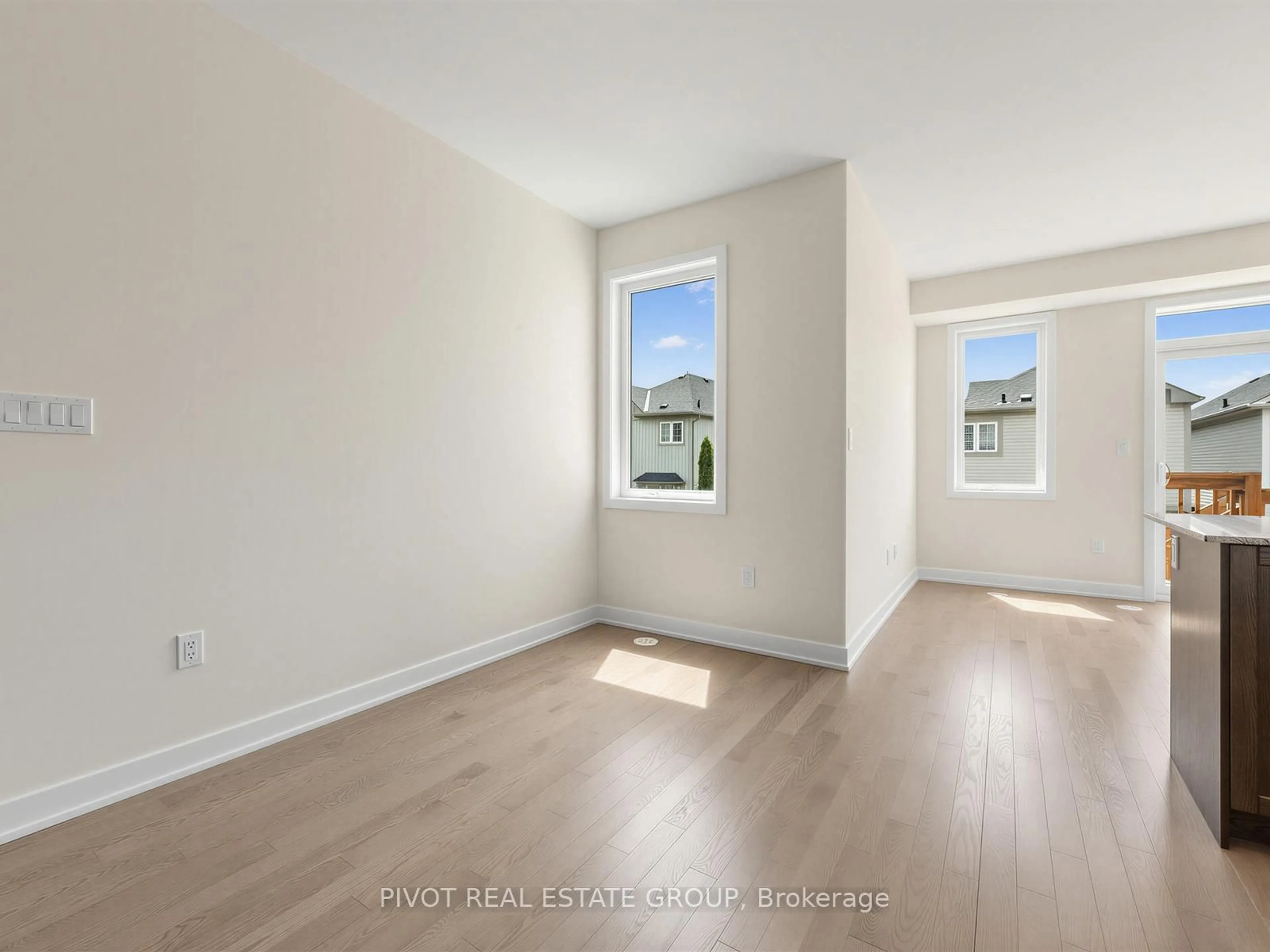 A pic of a room for 25 Lively Way, Whitby Ontario L1R 0S3