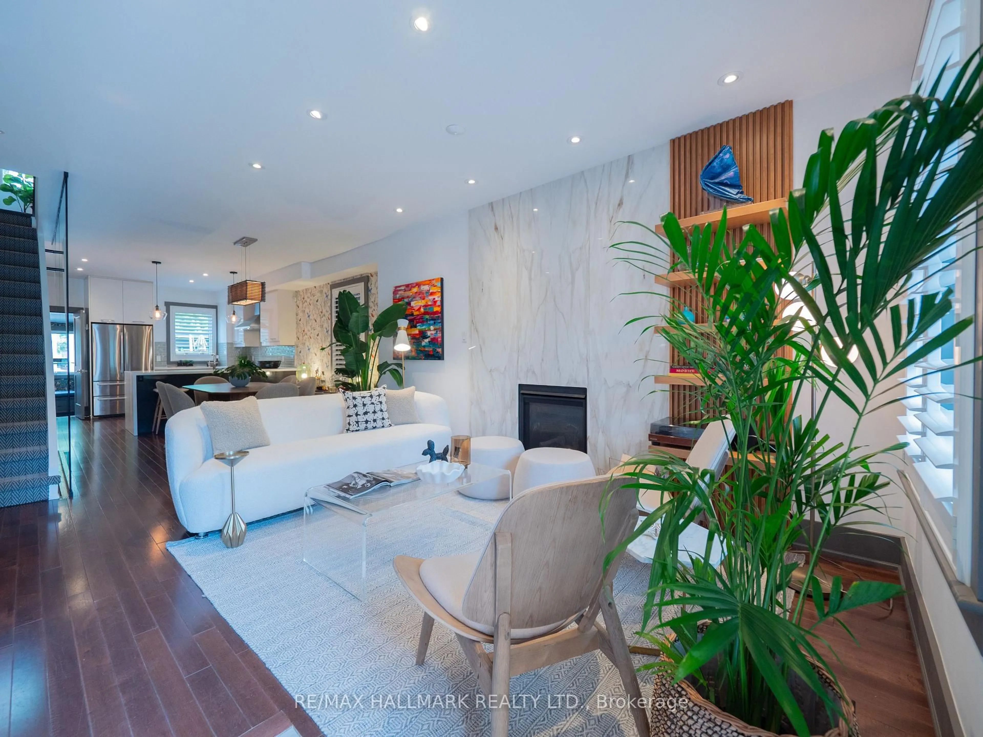 Living room with furniture, unknown for 164 Langley Ave, Toronto Ontario M4K 1B7