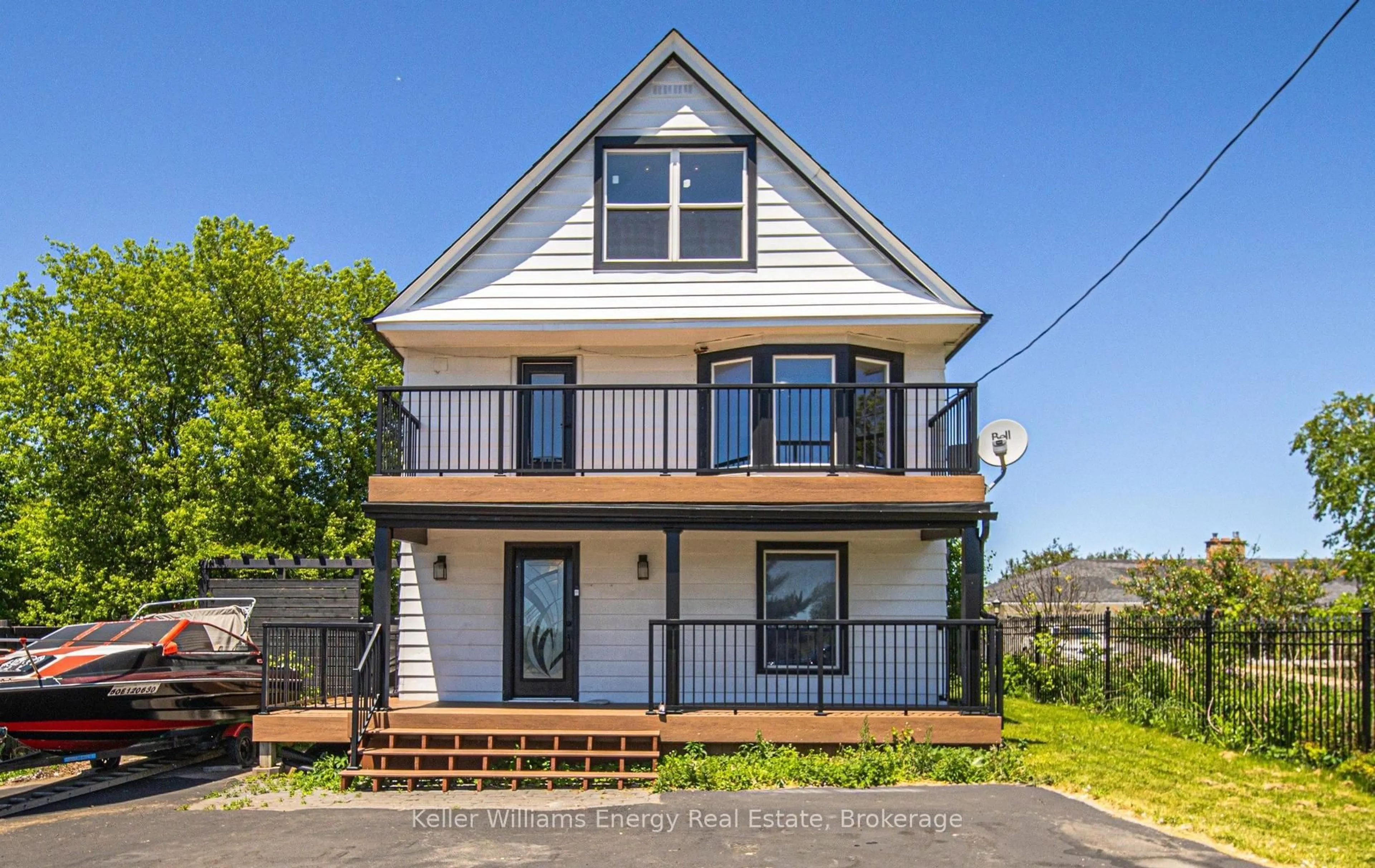 Home with vinyl exterior material, street for 220 Highway No. 7, Pickering Ontario L1Y 0A9