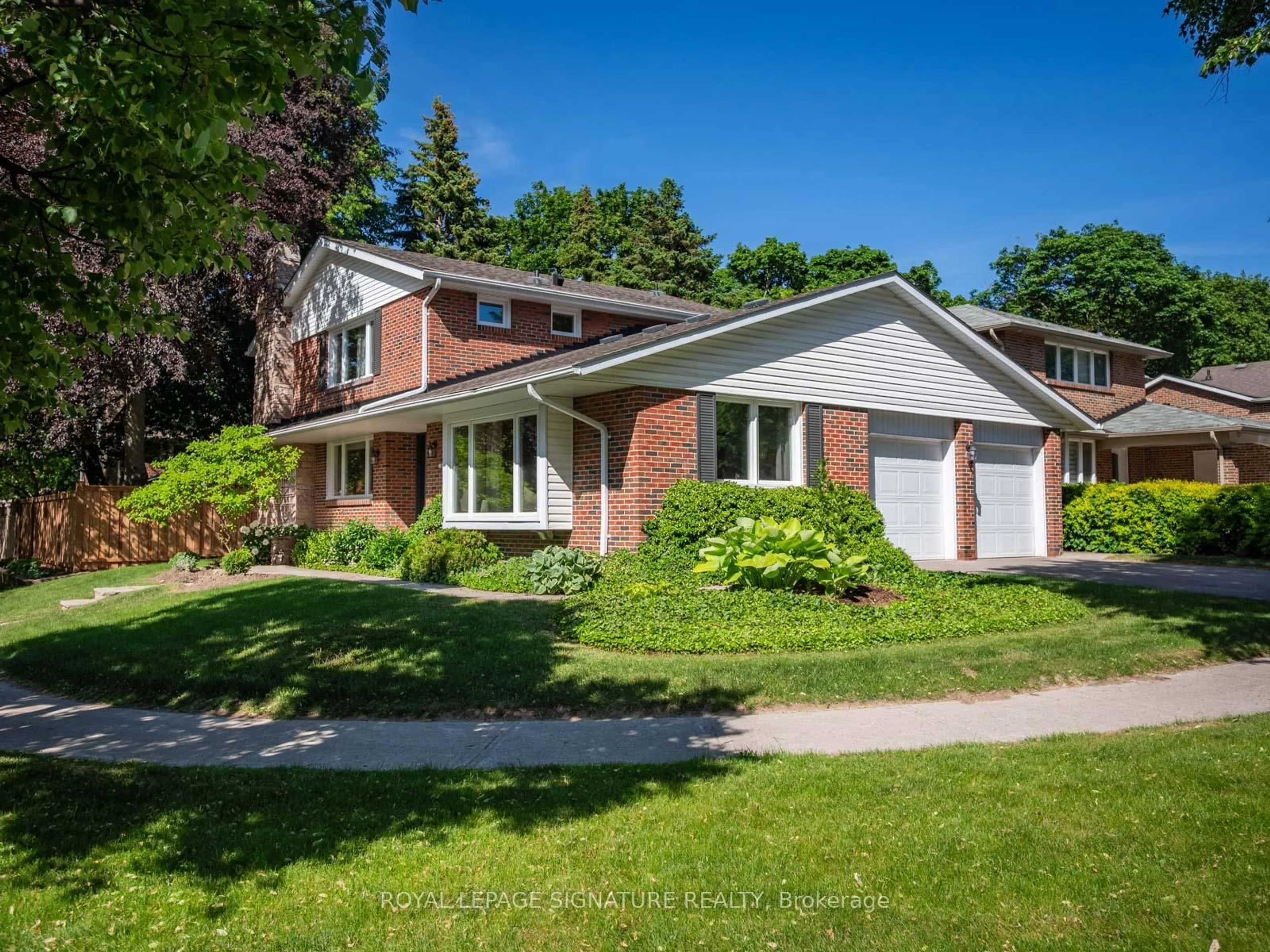 Home with brick exterior material, street for 4 Gablehurst Cres, Toronto Ontario M1T 2L2