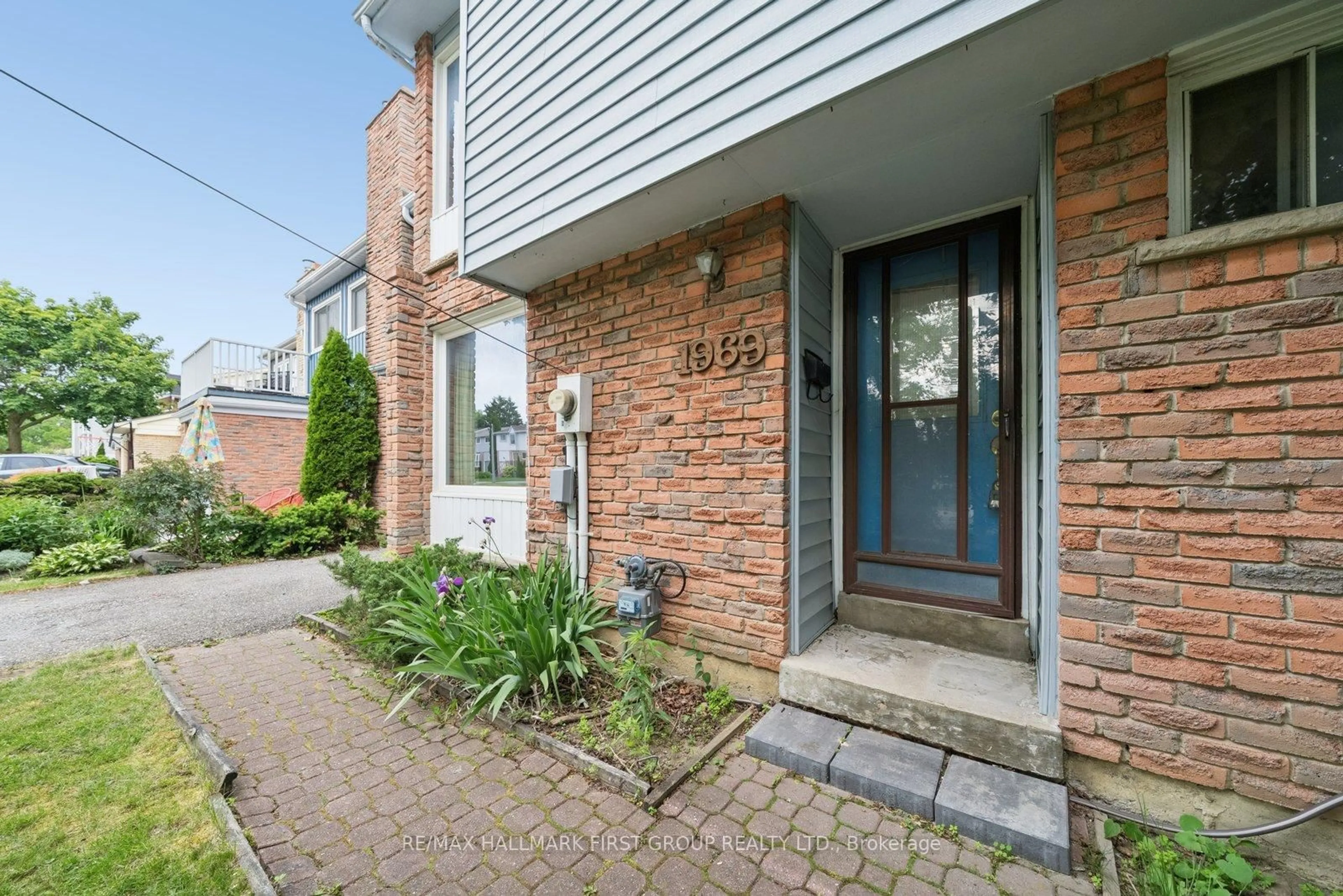 Home with brick exterior material, street for 1969 Bowler Dr, Pickering Ontario L1V 3K3