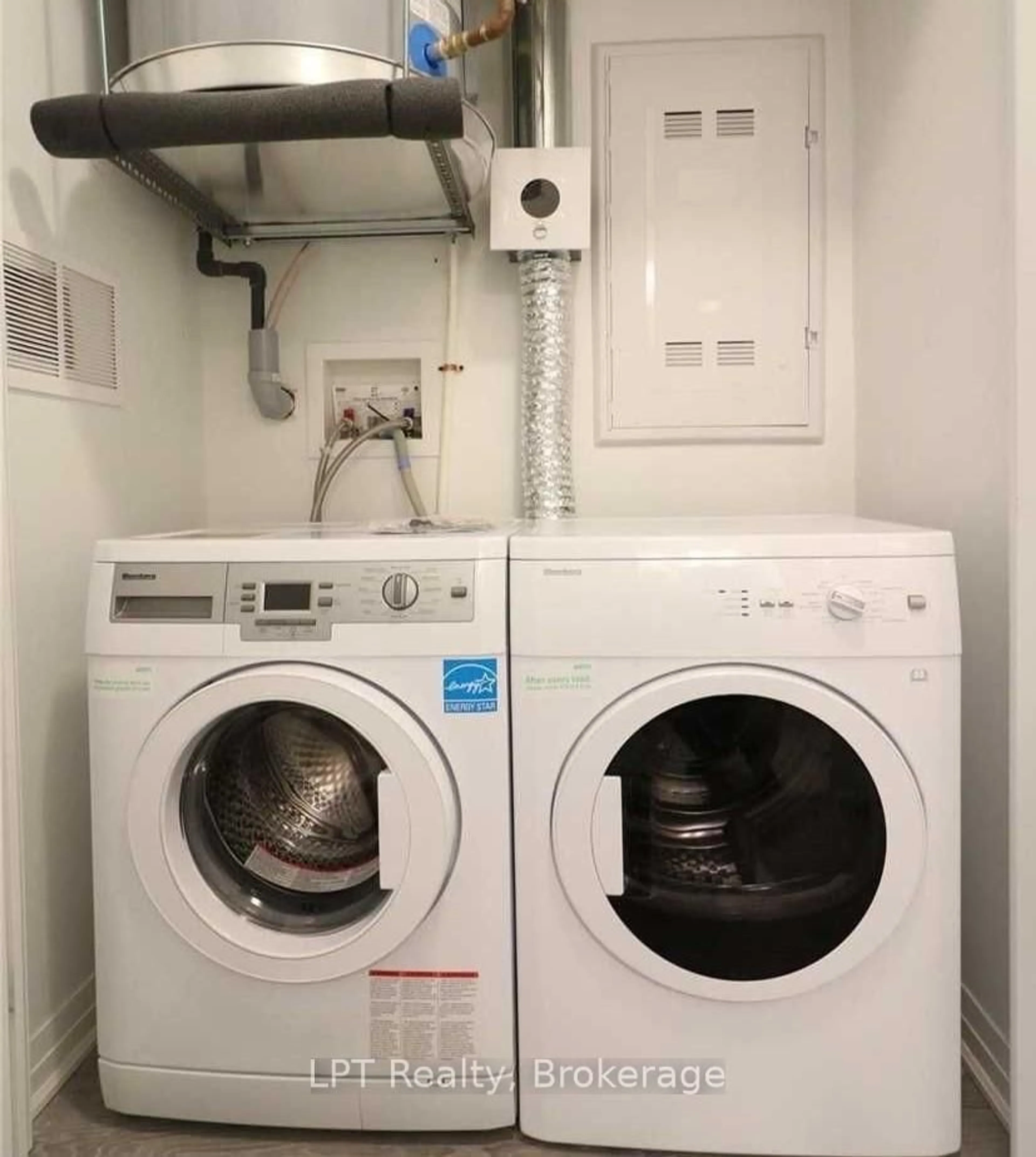 Laundry room for 1900 Simcoe St #428, Oshawa Ontario L1G 4Y3