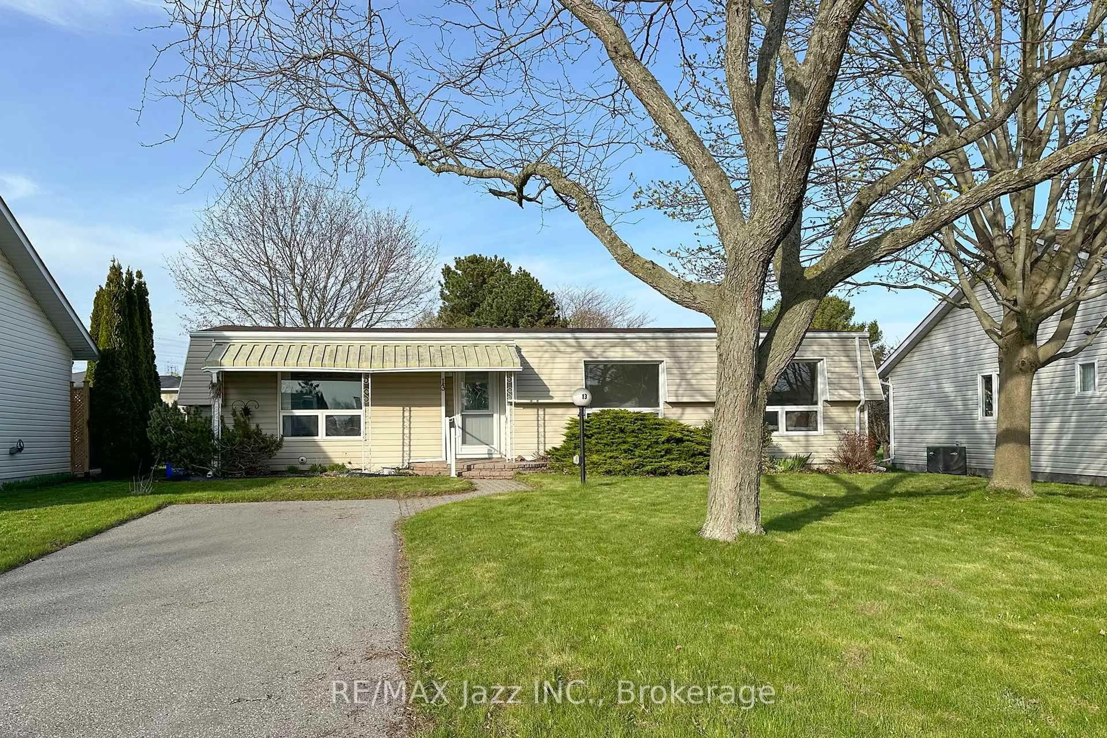 Unknown for 13 Steelhead Lane, Clarington Ontario L1B 1B4