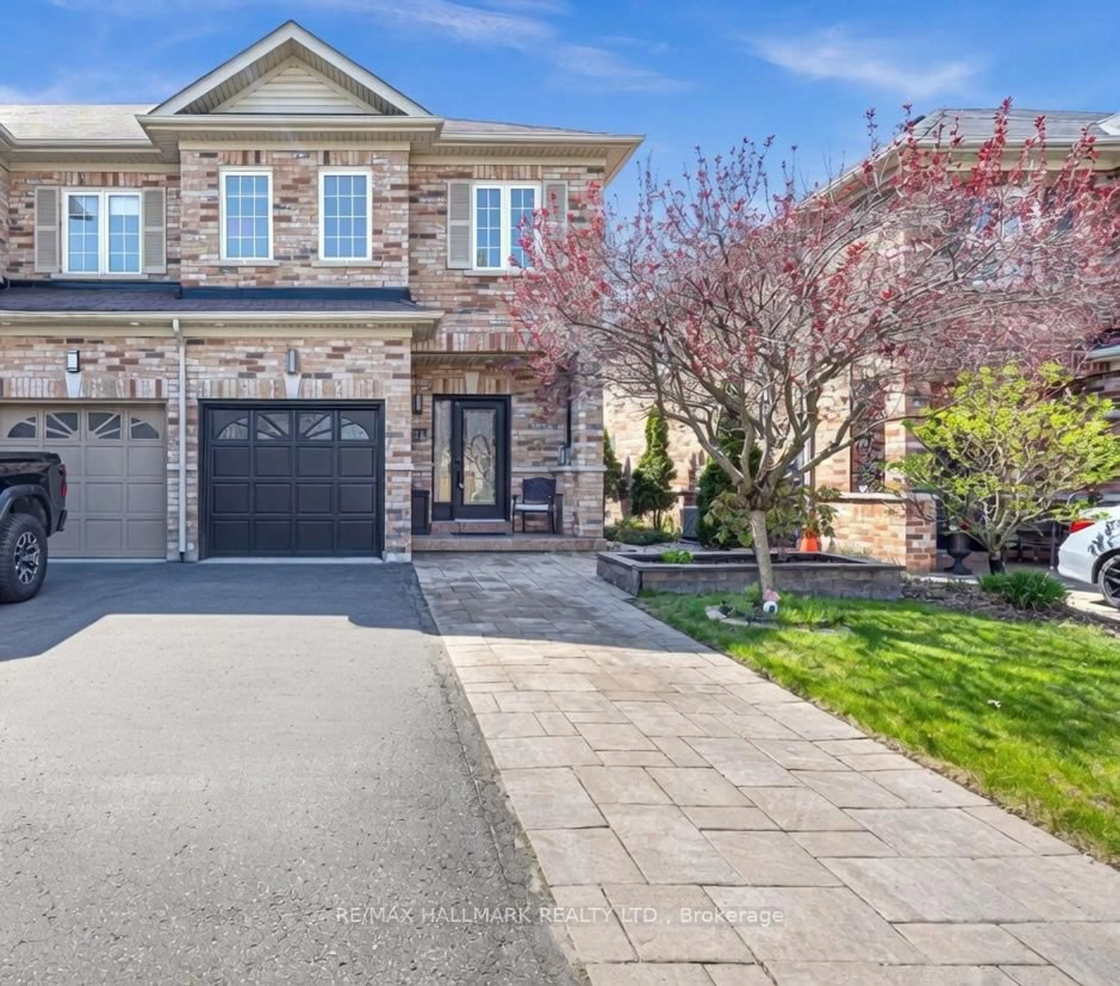 Home with brick exterior material, street for 21 Summerside Ave, Whitby Ontario L1R 0G3
