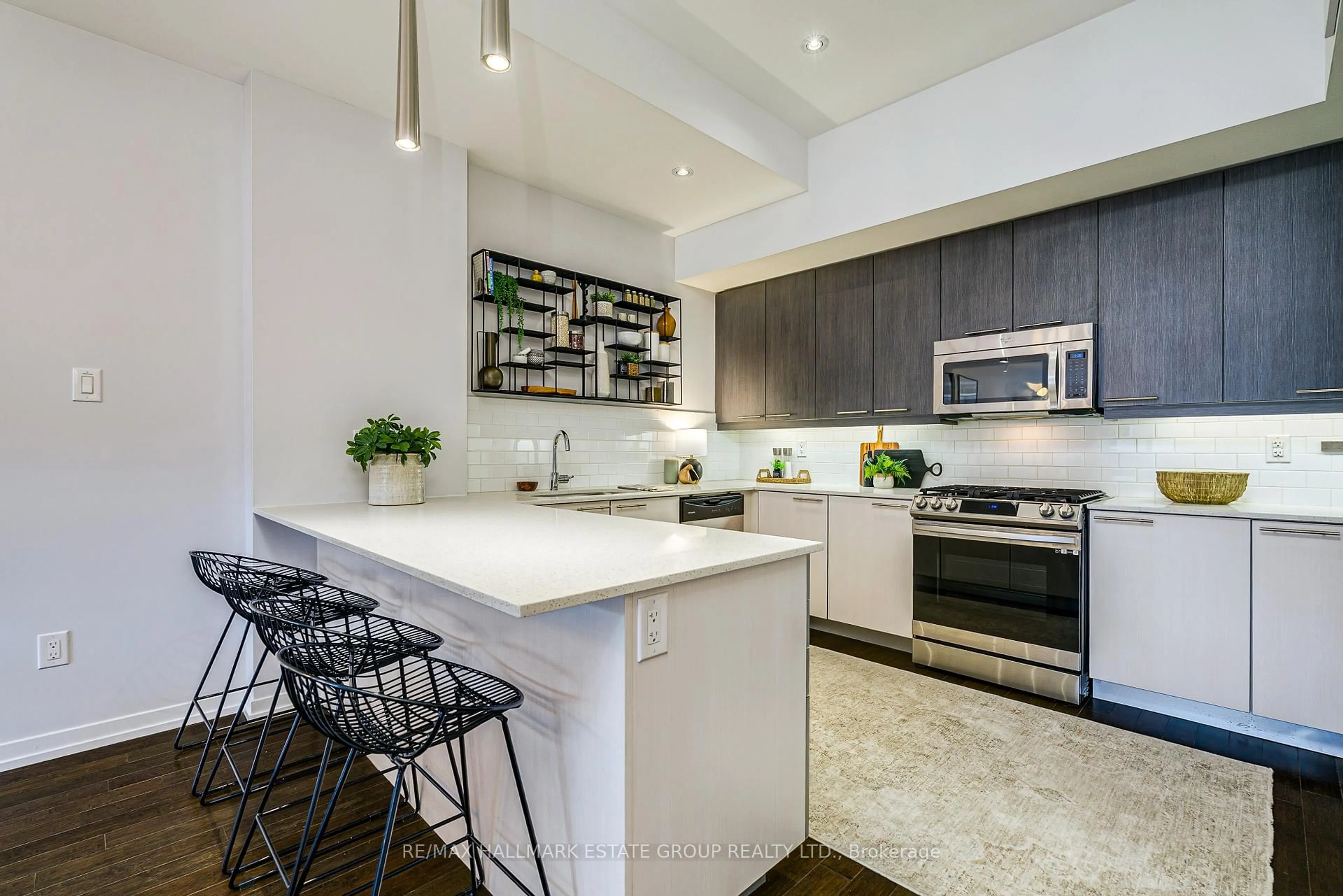 Contemporary kitchen, unknown for 41 Verral Ave #3, Toronto Ontario M4M 2R3