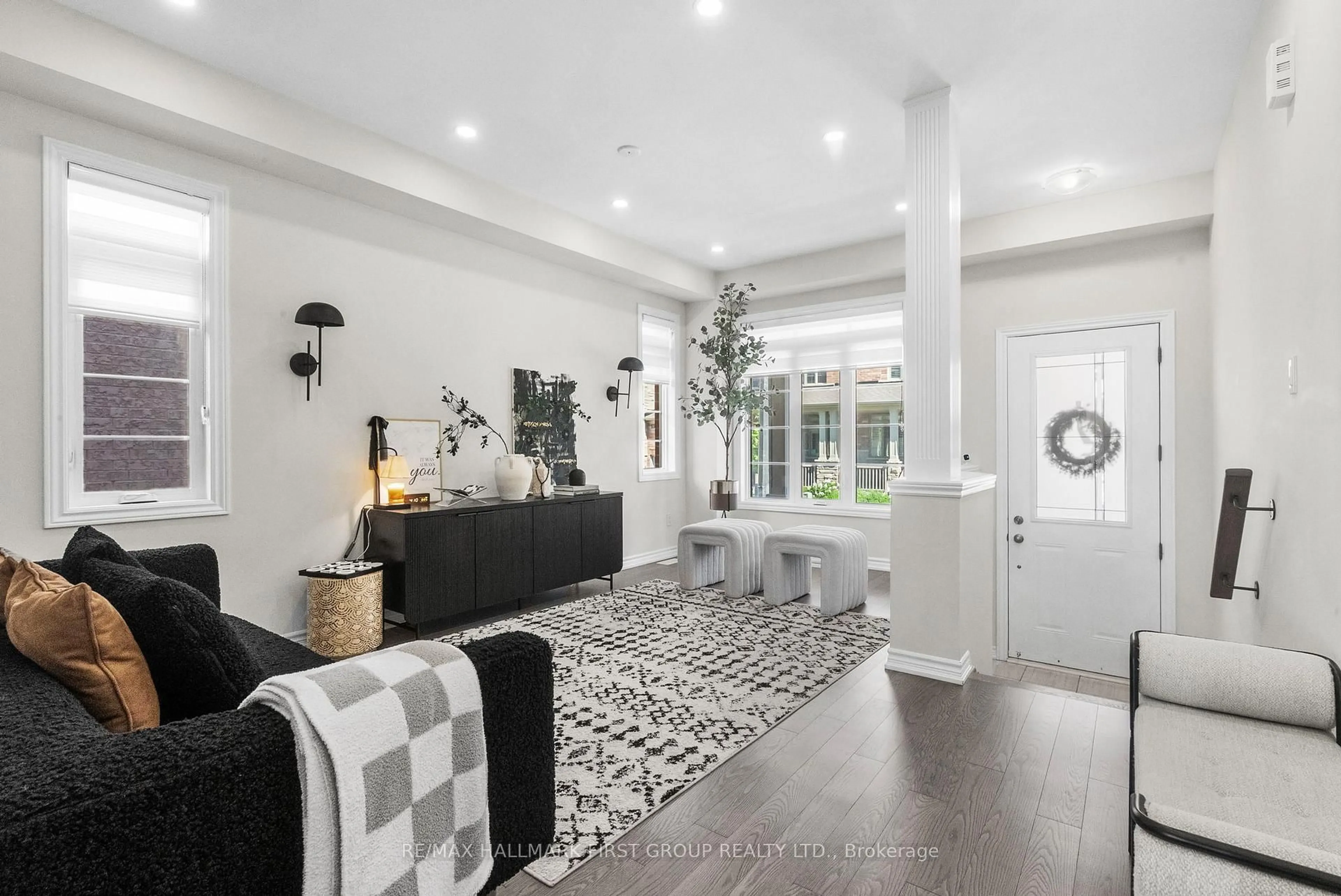 Indoor entryway for 16 Cachia Lane, Ajax Ontario L1T 0P8
