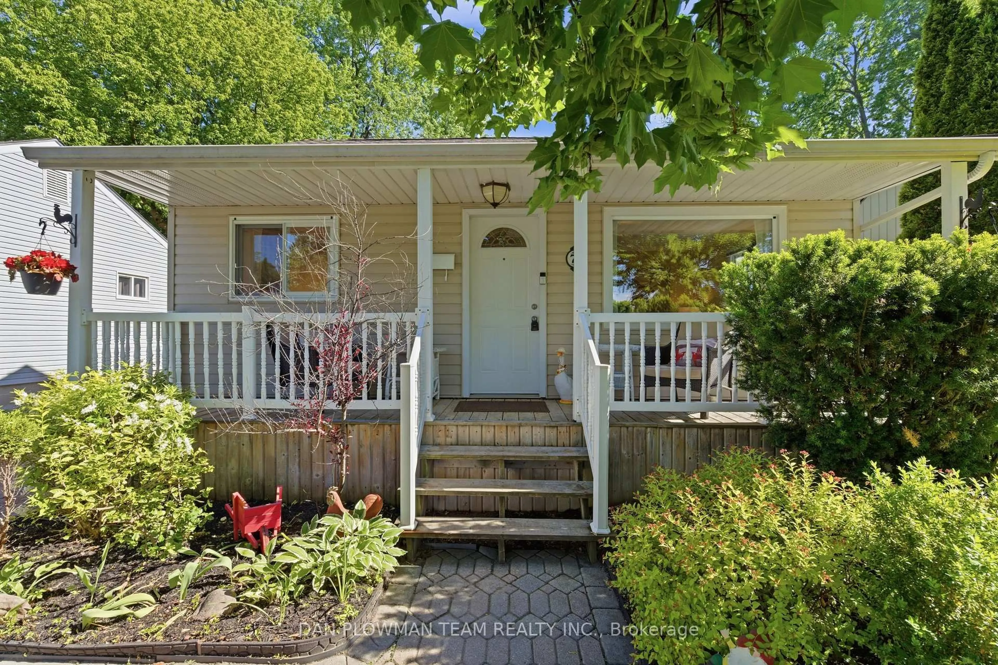 Unknown for 7 Beech St, Ajax Ontario L1S 1V8