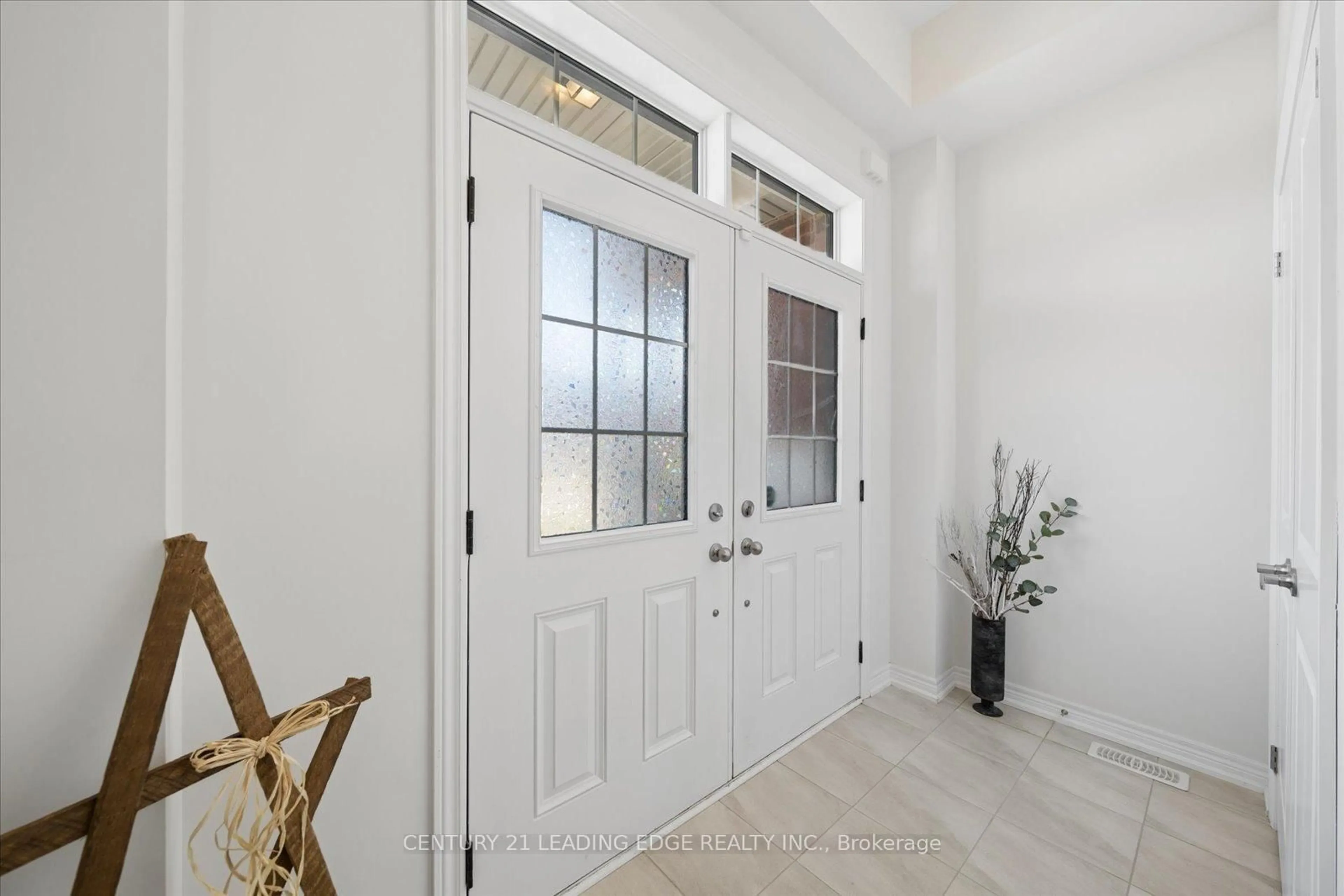 Indoor entryway for 238 Coronation Rd, Whitby Ontario L1P 0H7