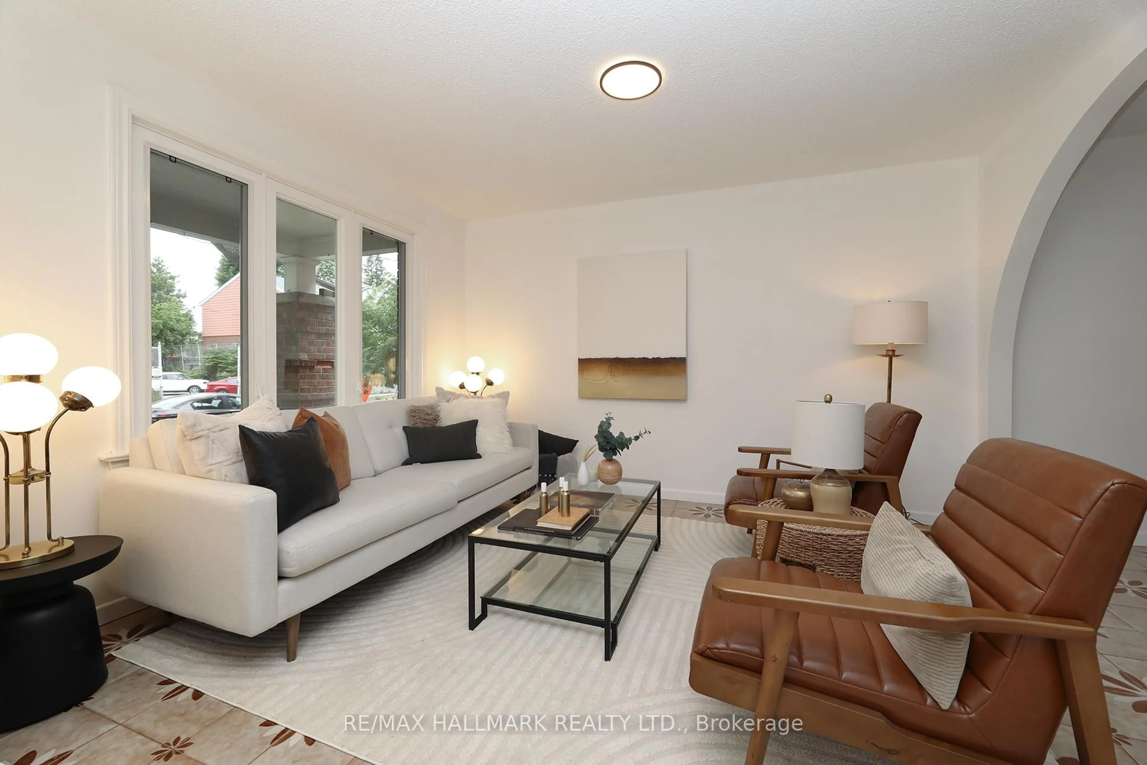 Living room with furniture, unknown for 259 Wolverleigh Blvd, Toronto Ontario M4C 1S3