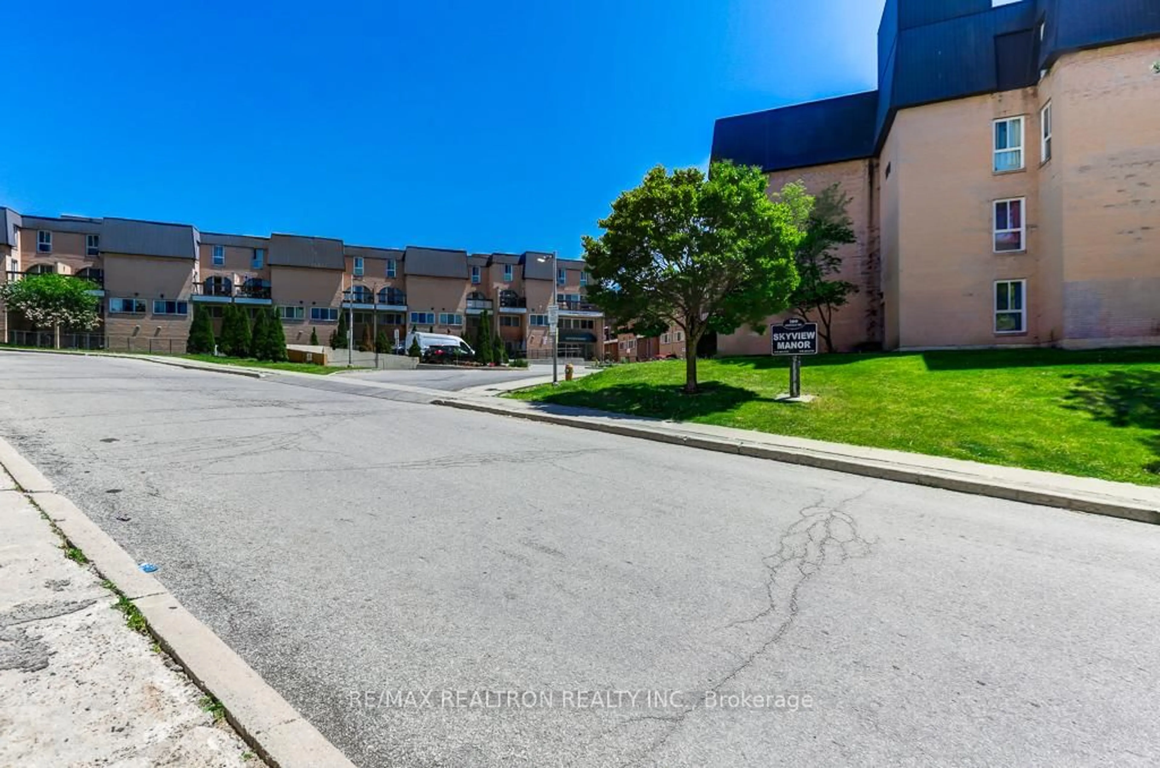 Unknown for 100 Mornelle Crt #1045, Toronto Ontario M1E 4X2