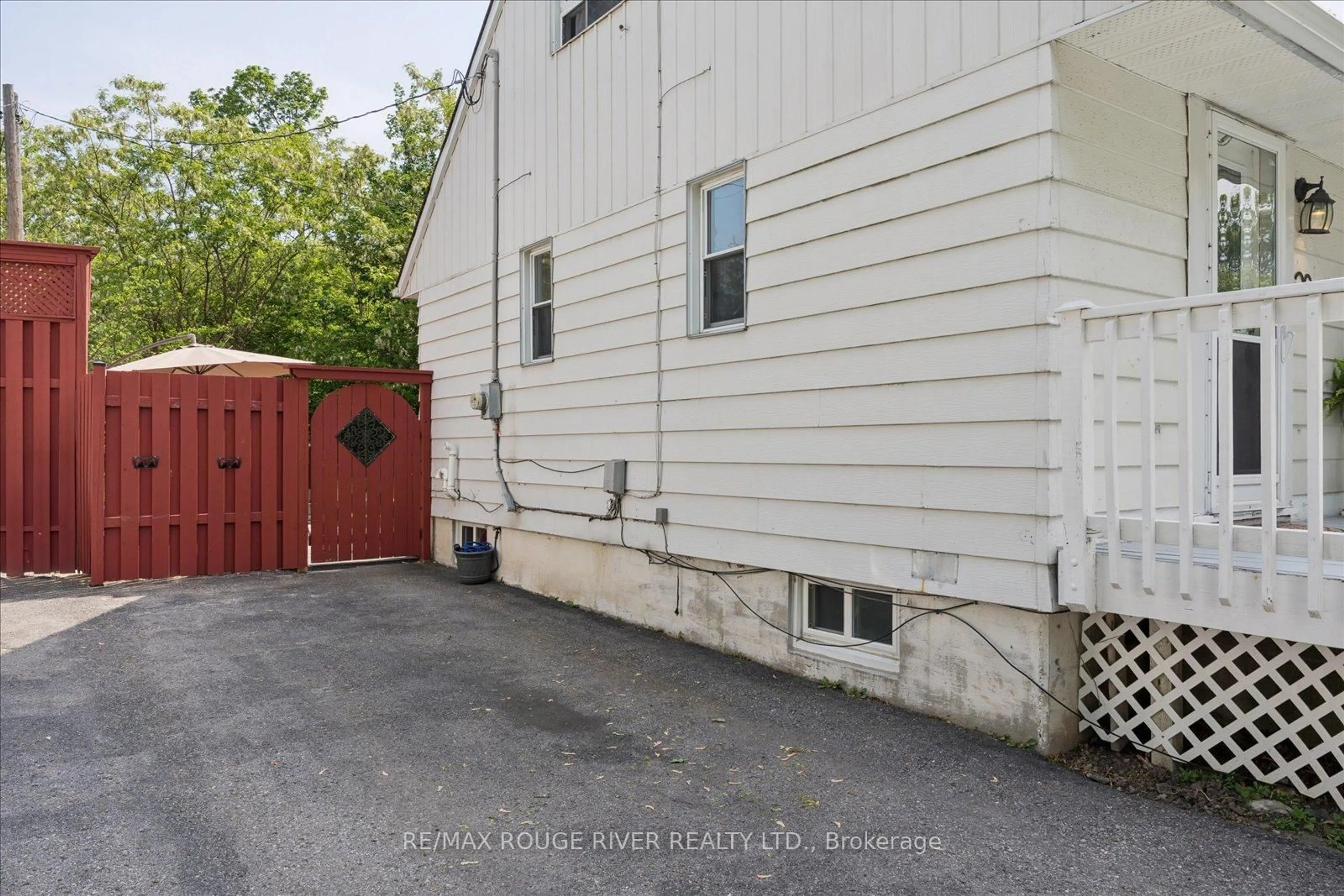 Unknown for 20 Burcher Rd, Ajax Ontario L1S 2P1