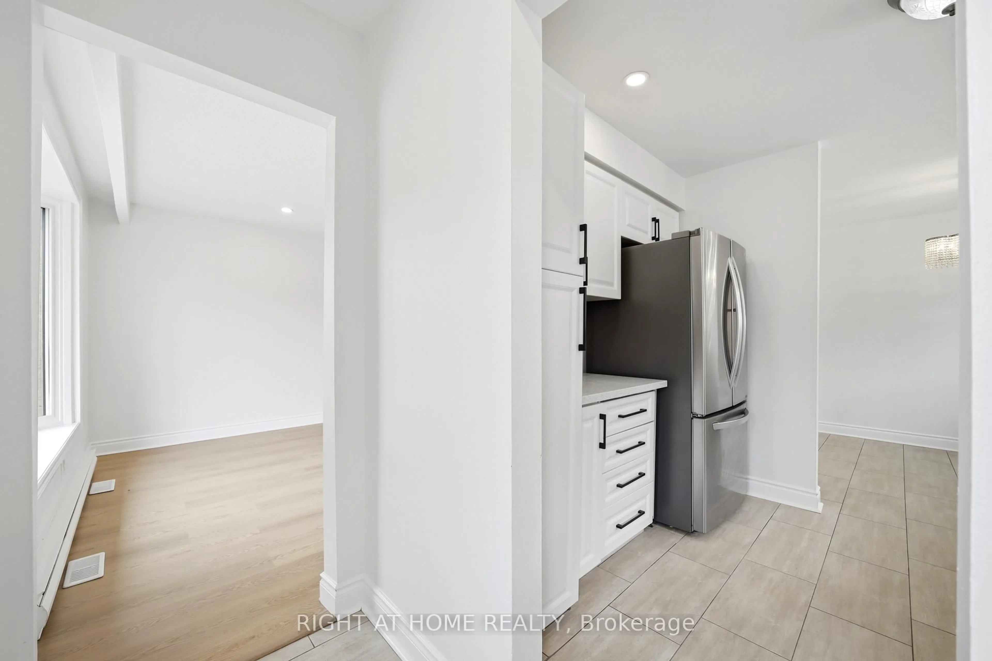 Unknown for 839 Glen St, Oshawa Ontario L1J 3T9