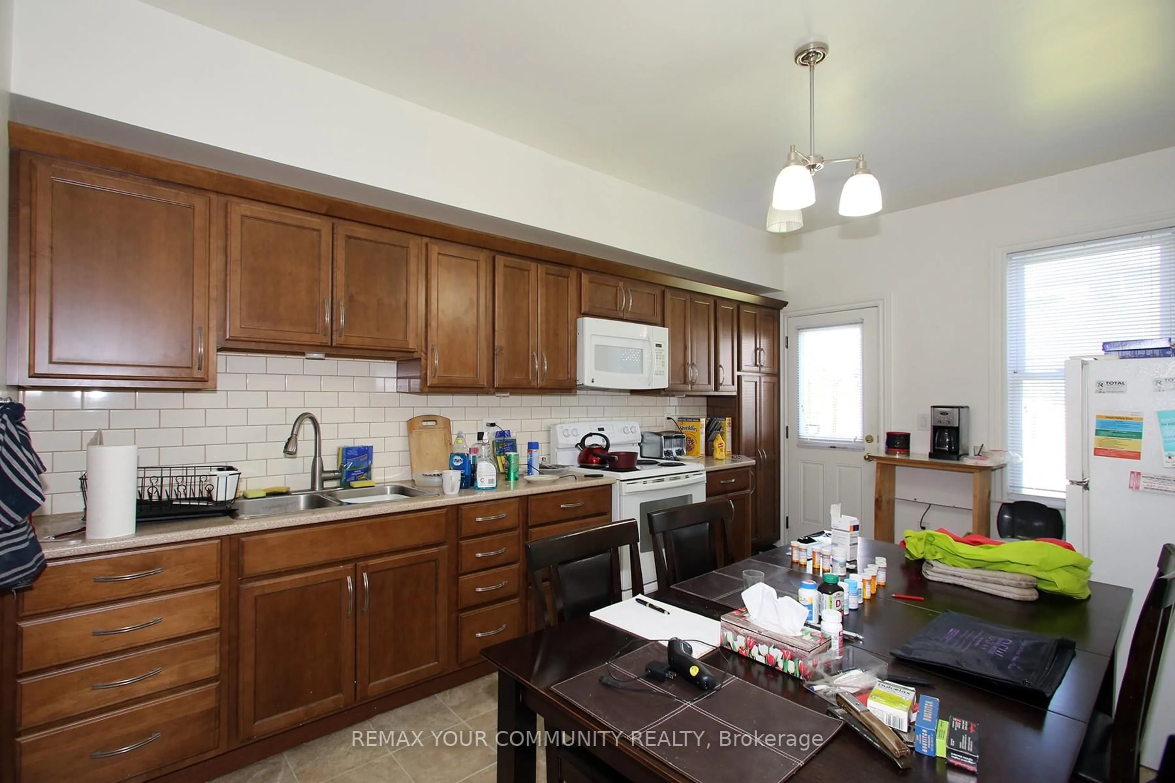 Standard kitchen, unknown for 44 First Ave, Toronto Ontario M4M 1W8