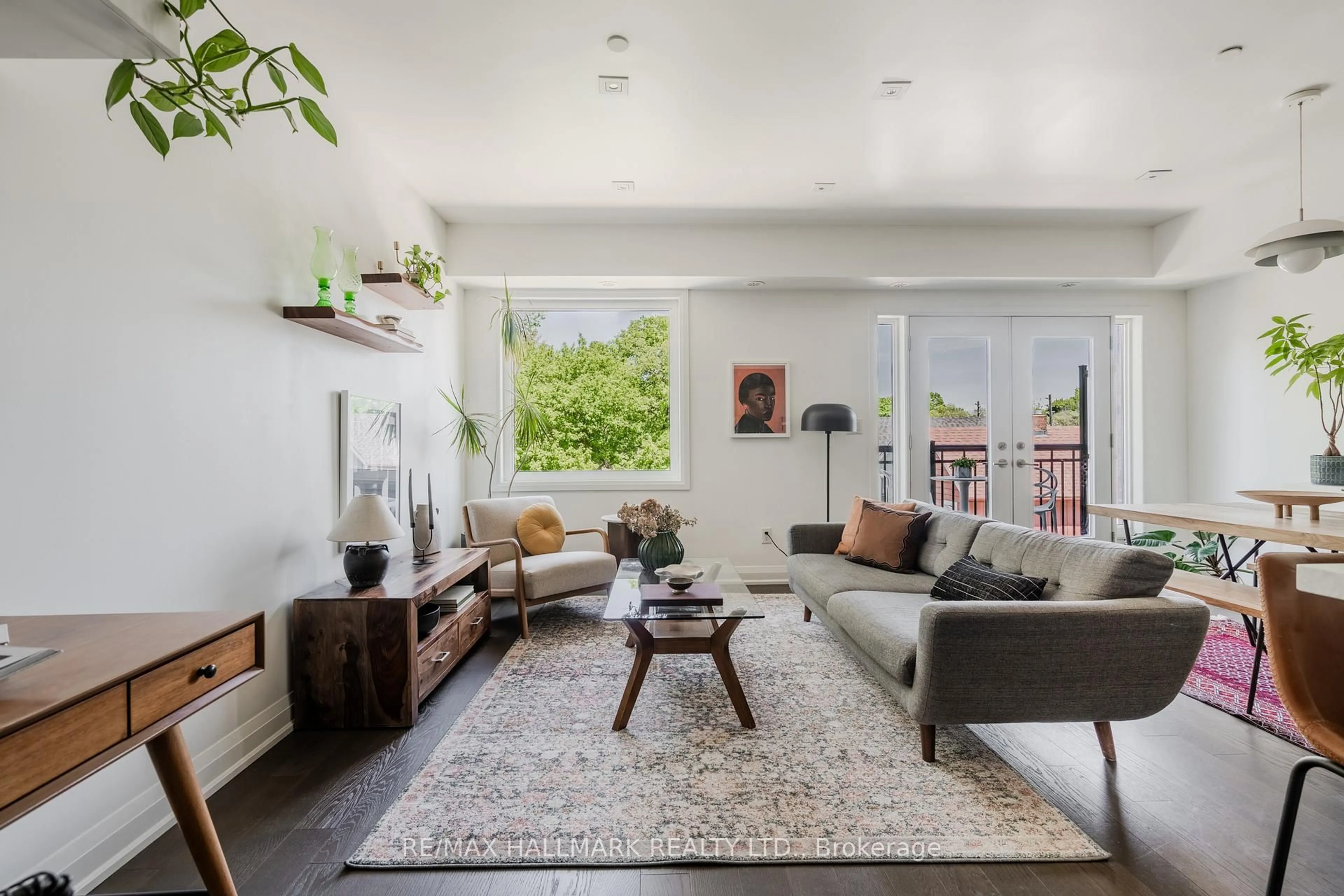Living room with furniture, unknown for 100 Coxwell Ave #15, Toronto Ontario M4L 0B5