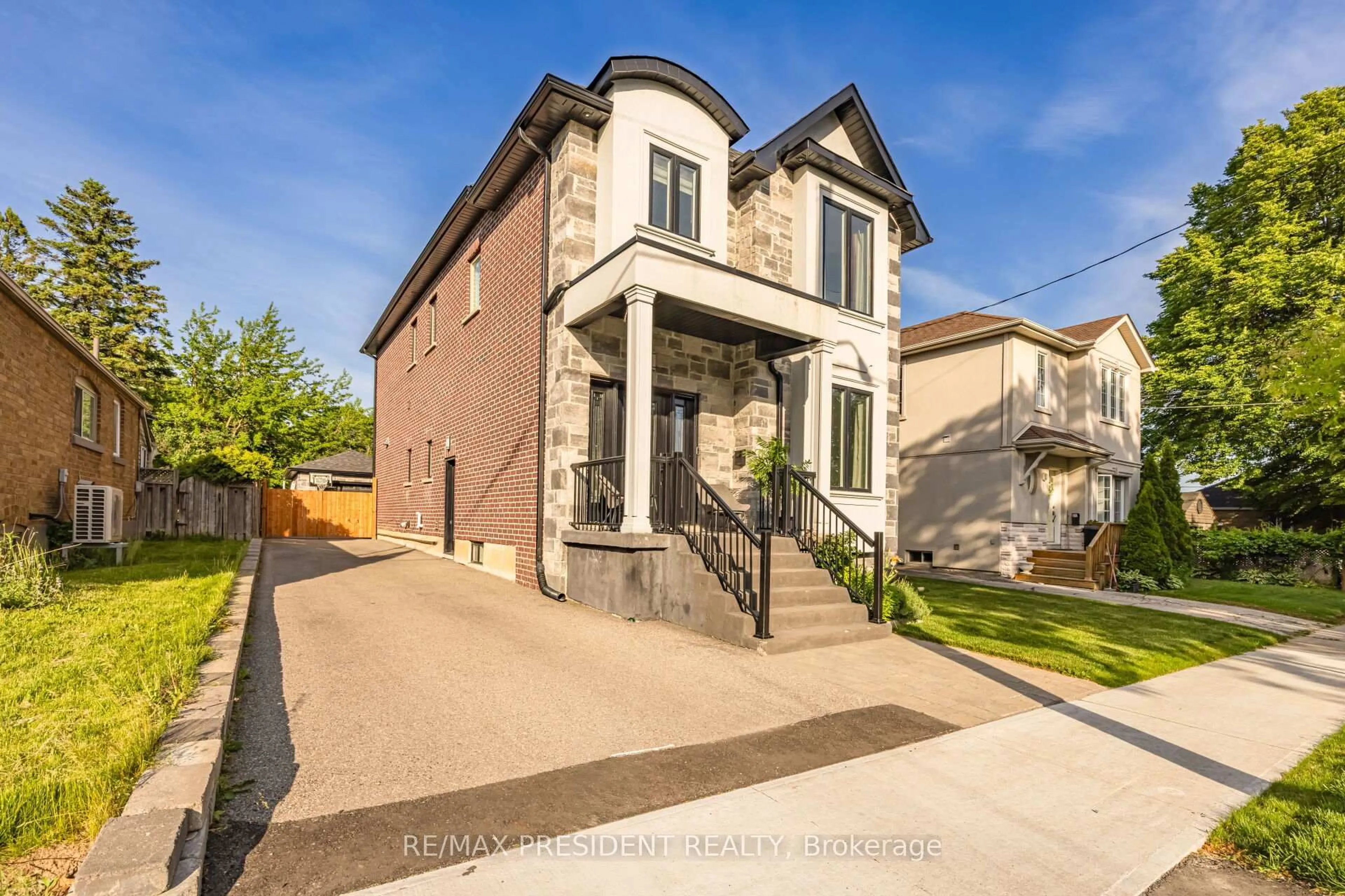 Home with brick exterior material, street for 3 Highvale Rd, Toronto Ontario M1L 3R2