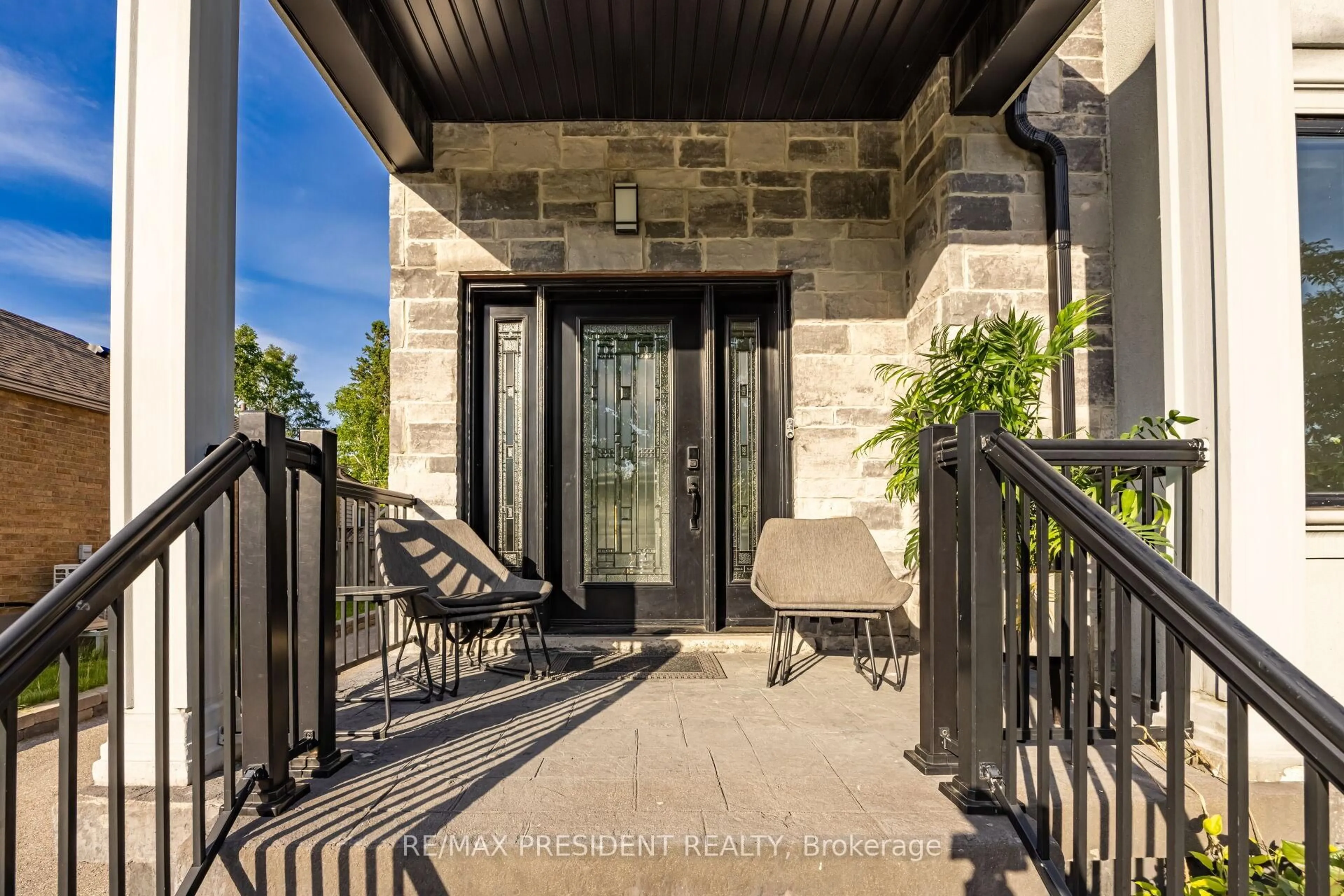 Patio, street for 3 Highvale Rd, Toronto Ontario M1L 3R2