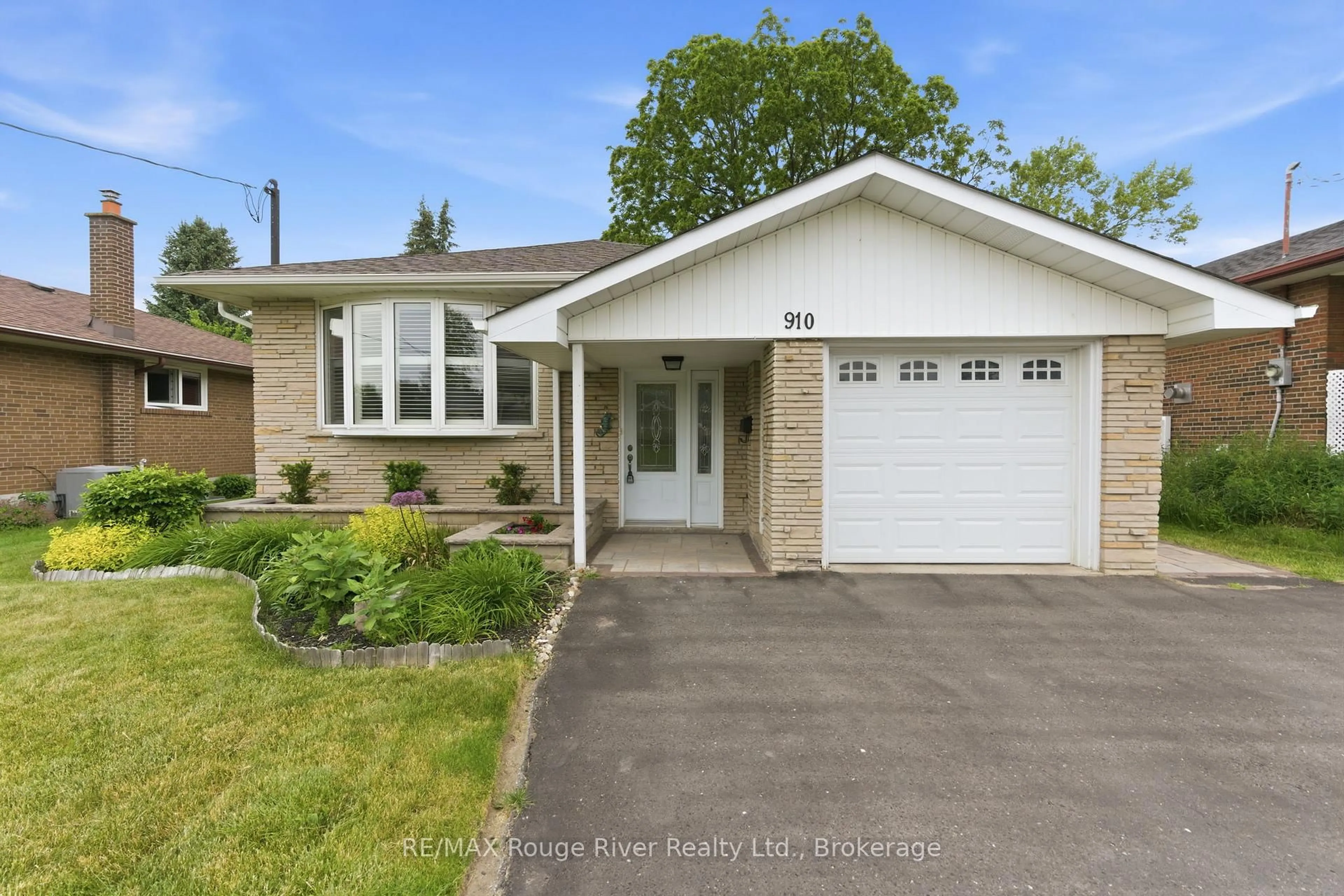 Unknown for 910 Crocus Cres, Whitby Ontario L1N 2A7