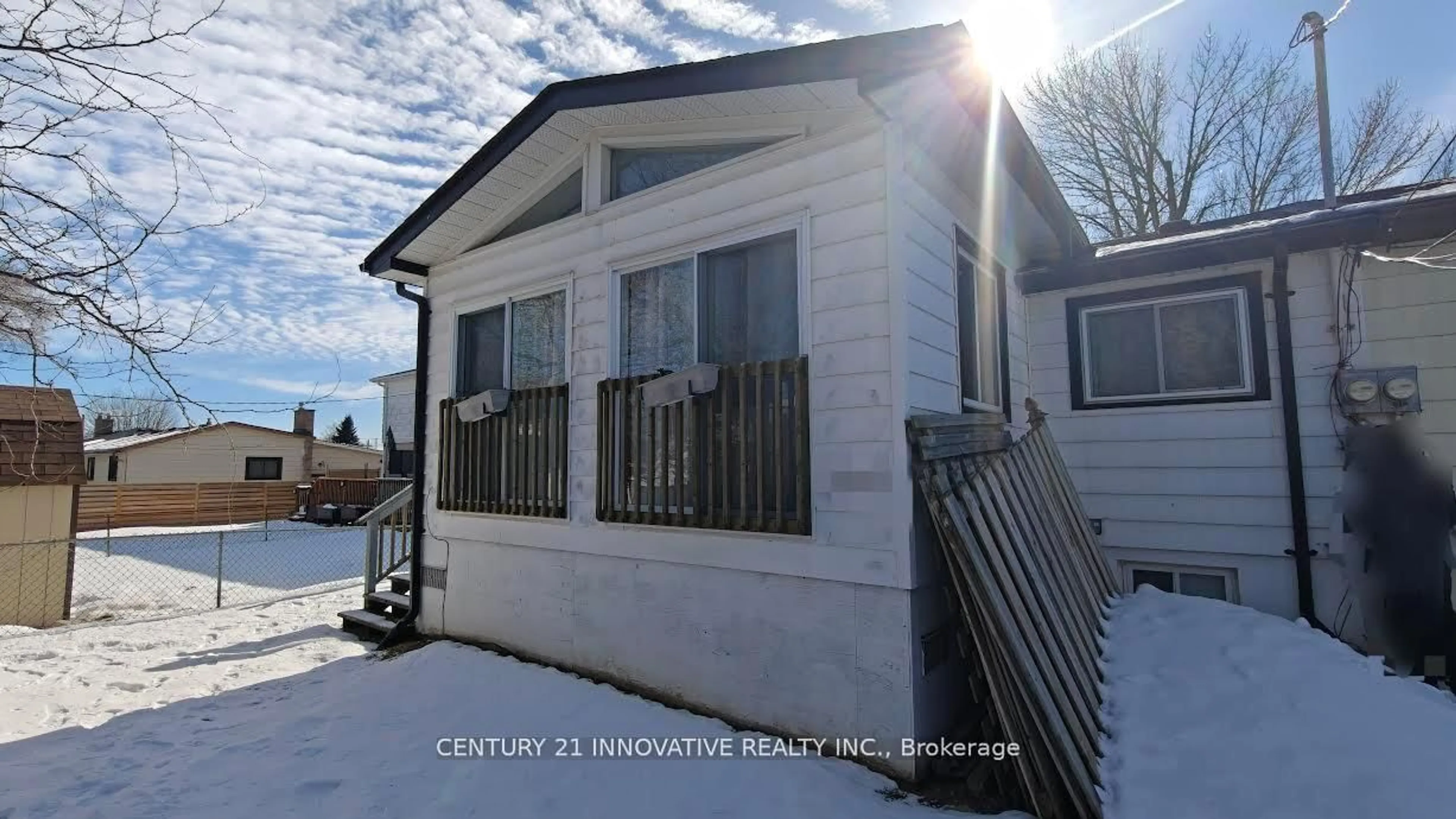 Unknown for 748 Krosno Blvd, Pickering Ontario L1W 1G3