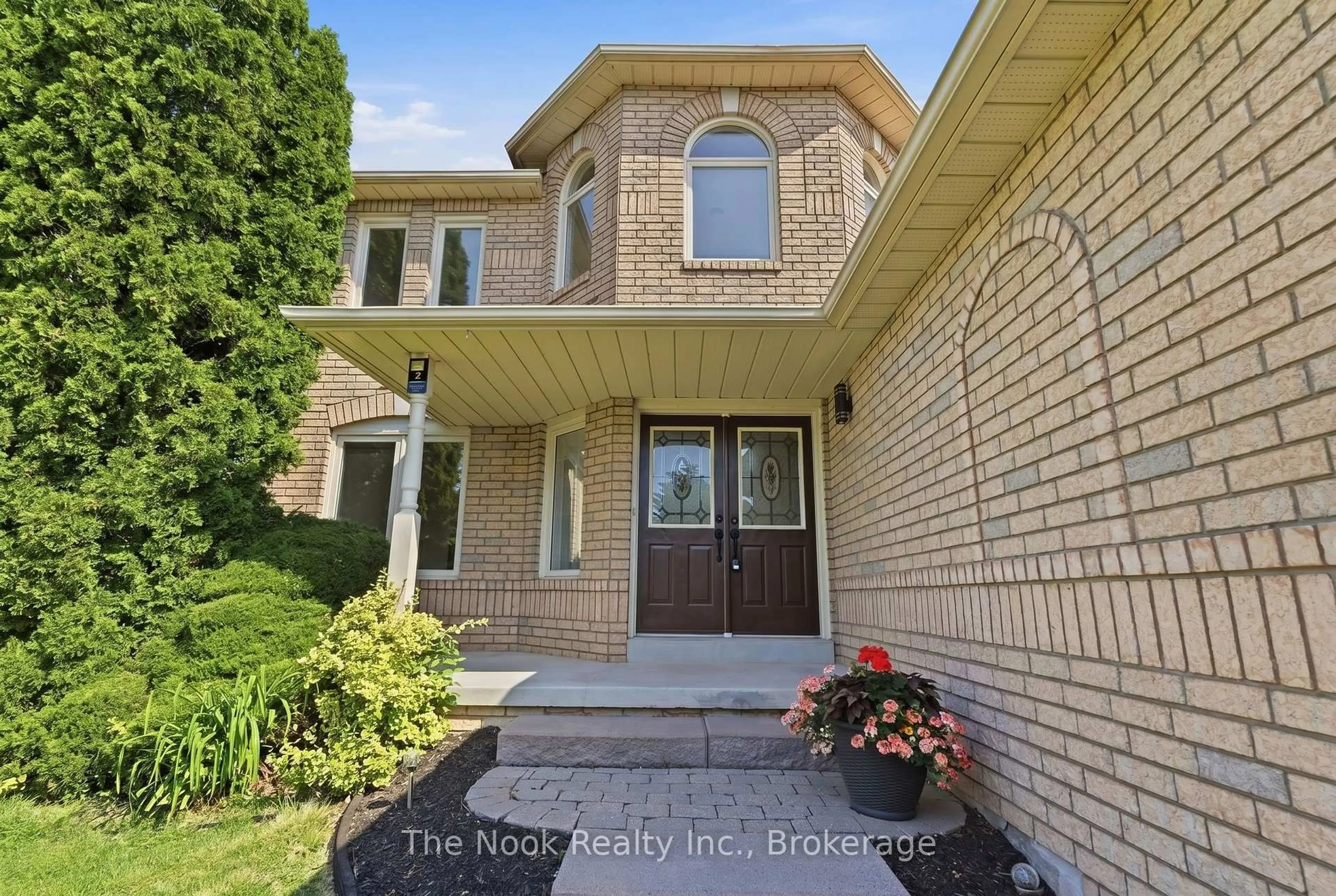 Indoor entryway for 2 IRELAND St, Clarington Ontario L1C 4T9