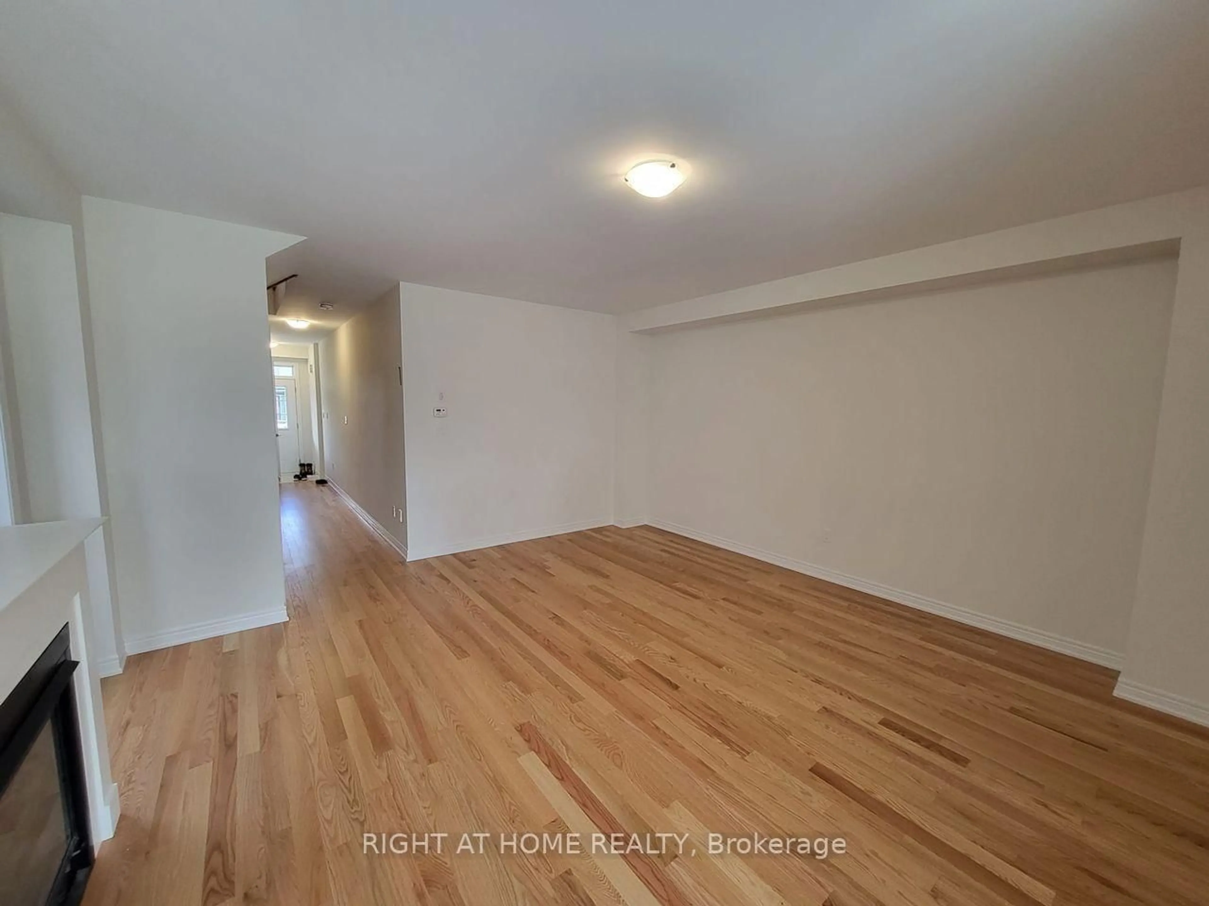 A pic of a room for 111 Bayardo Dr, Oshawa Ontario L1L 0V2