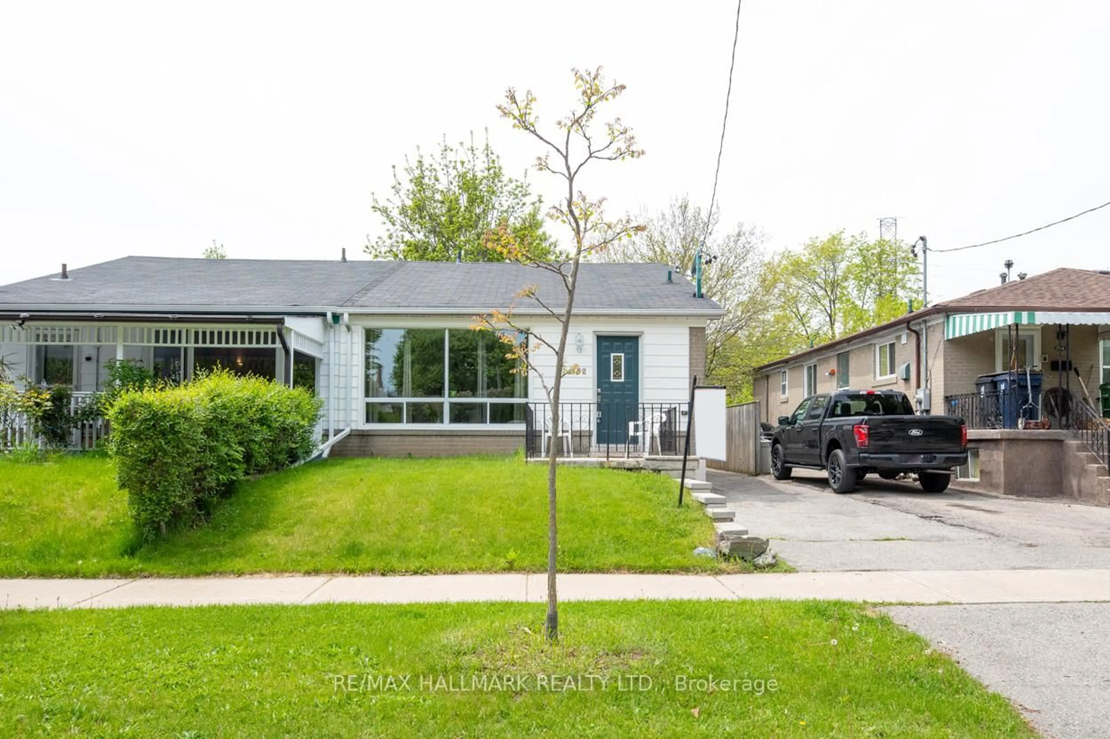 Unknown for 152 Santamonica Blvd, Toronto Ontario M1L 4H6