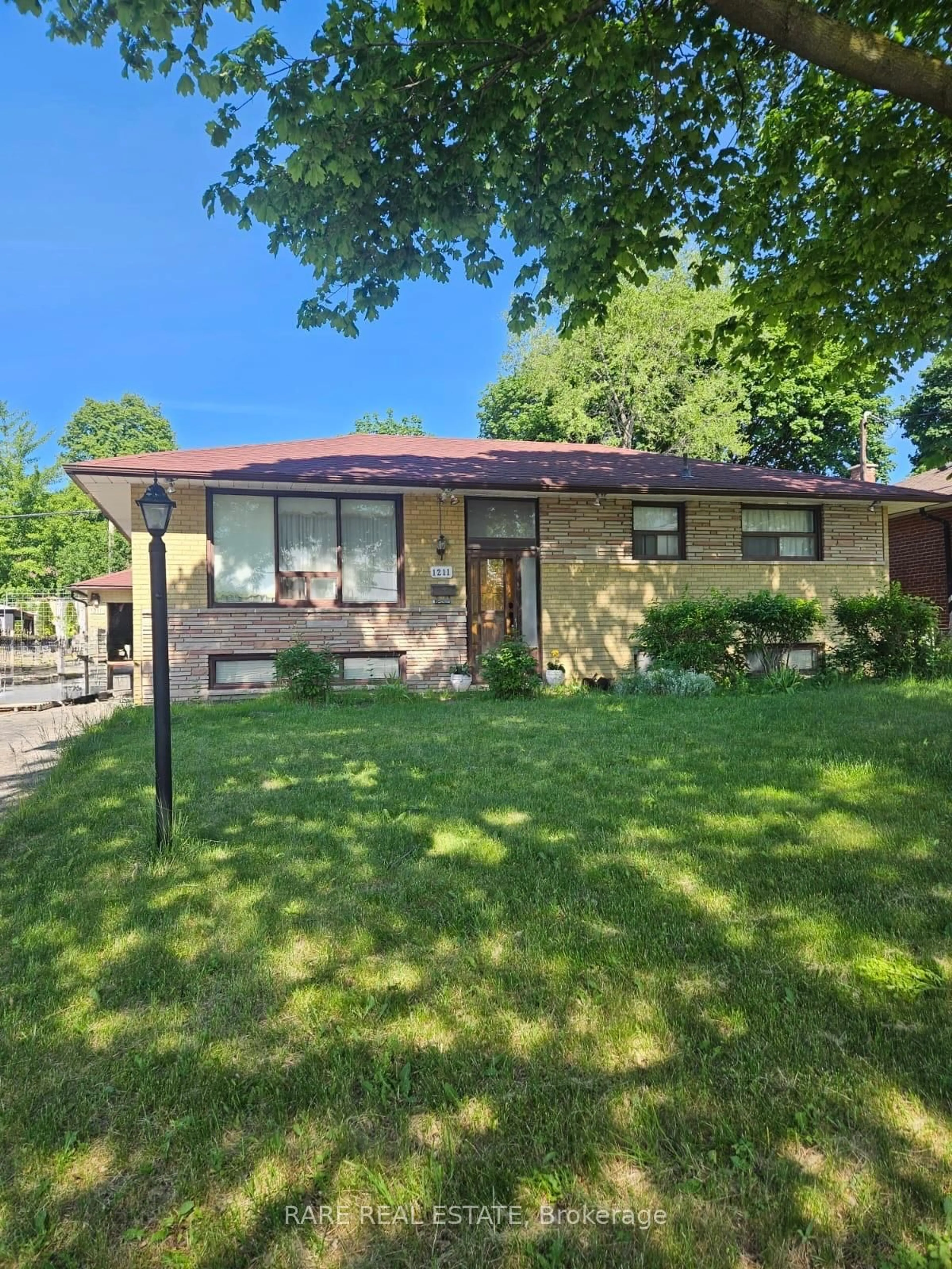 Home with brick exterior material, street for 1211 Brimley Rd, Toronto Ontario M1P 3G5