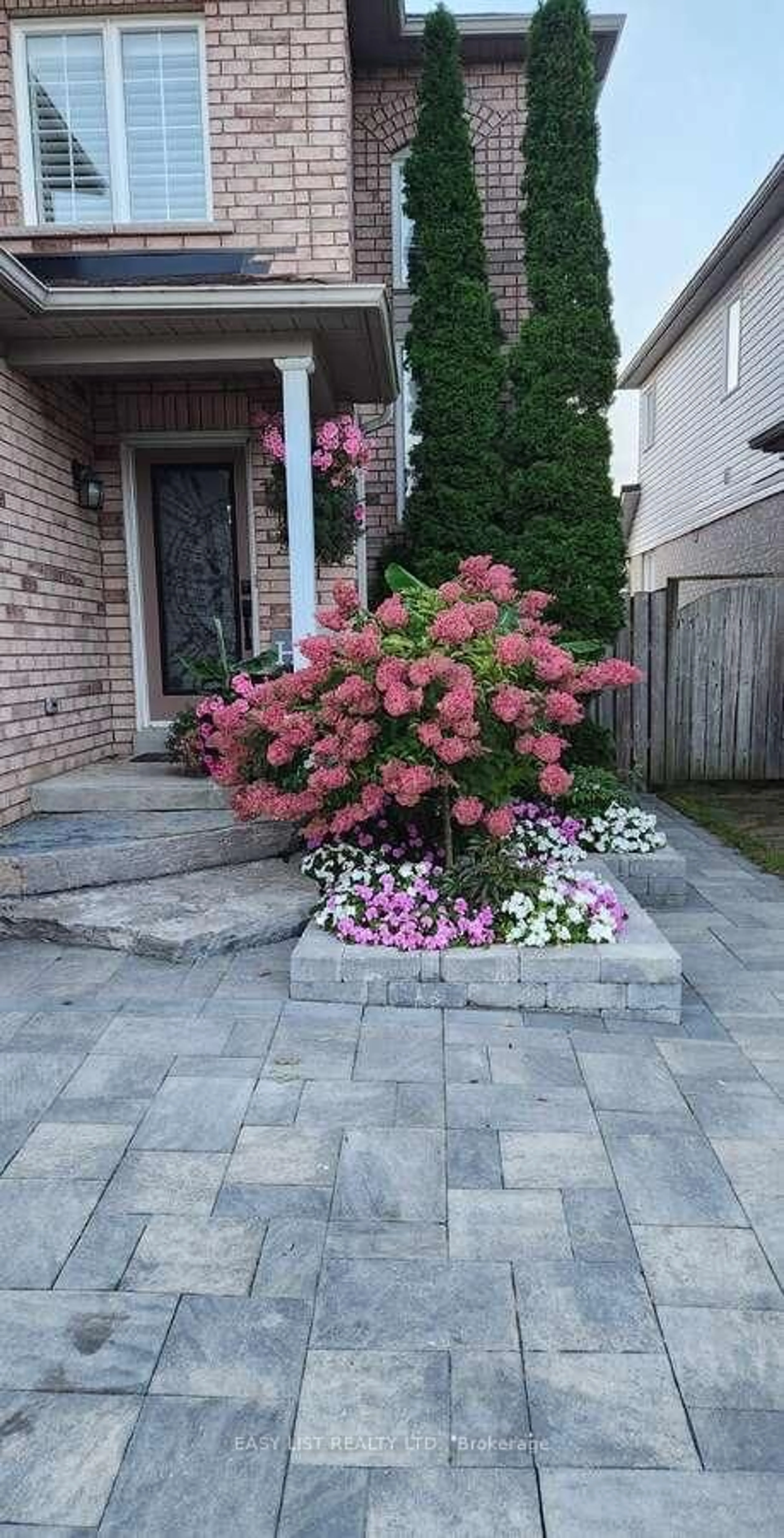 Unknown for 222 Sprucewood Cres, Clarington Ontario L1C 5H3