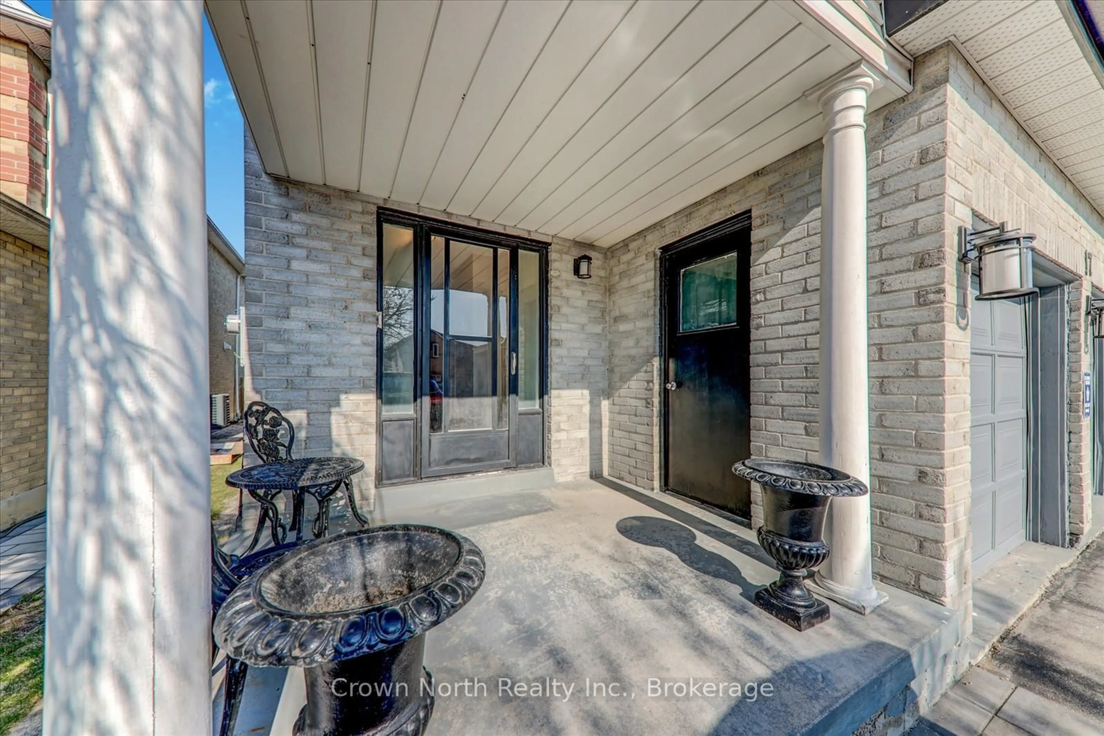 Unknown for 17 Plumrose Blvd, Toronto Ontario M1E 5E8