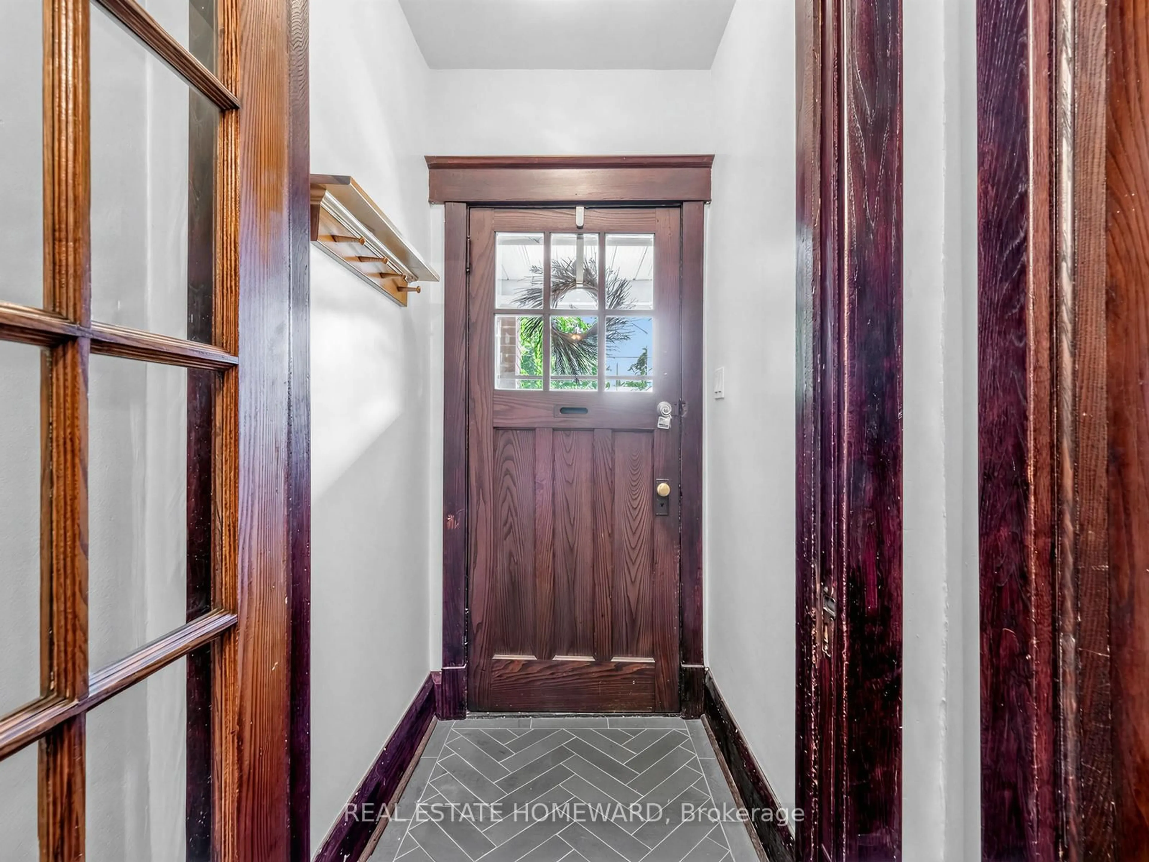 Indoor entryway for 309 Chisholm Ave, Toronto Ontario M4C 4W5