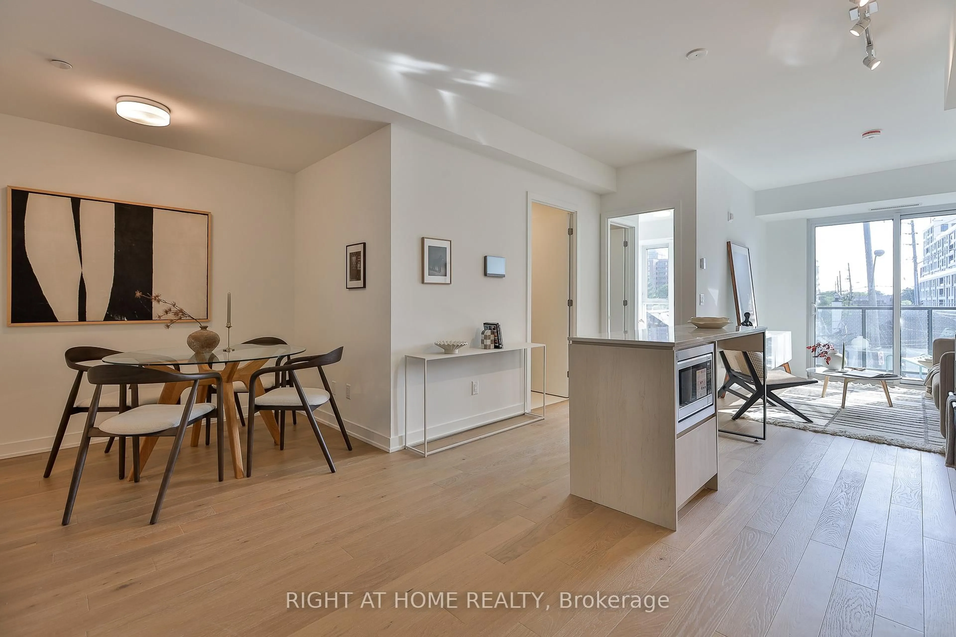 Unknown for 1161 Kingston Rd #205, Toronto Ontario M1N 1P2