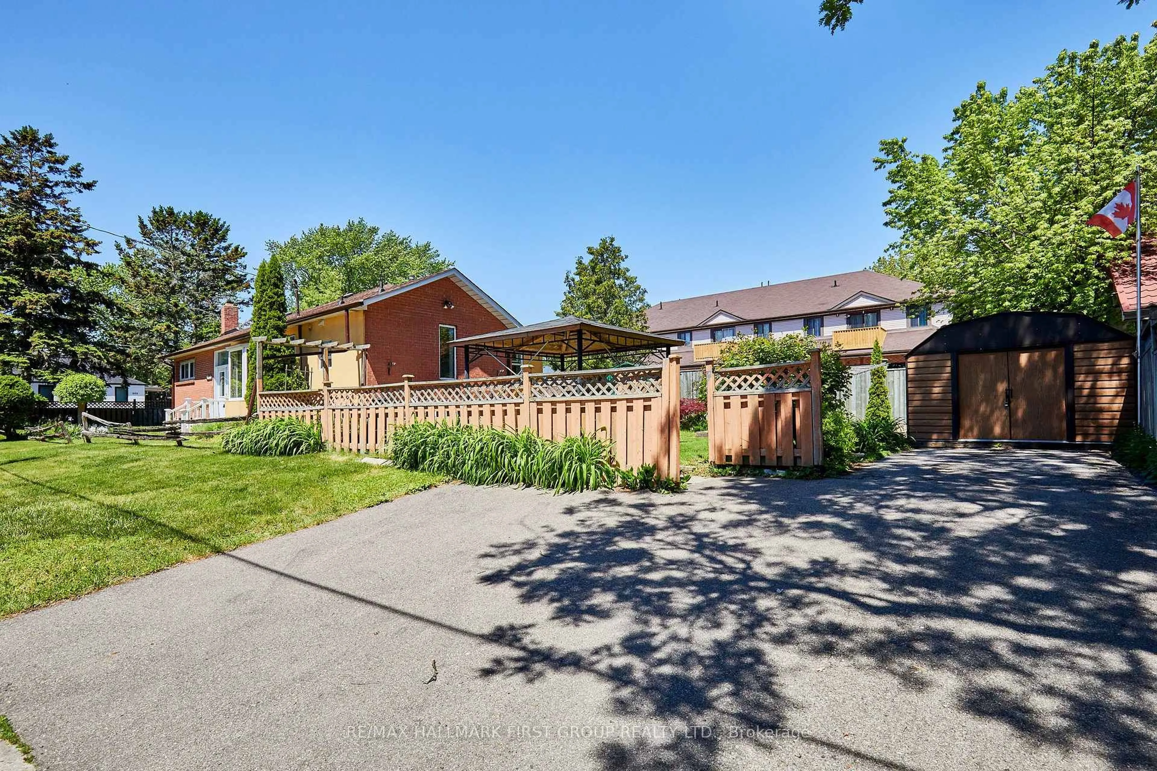 Home with brick exterior material, street for 669 Marksbury Rd, Pickering Ontario L1W 2T3