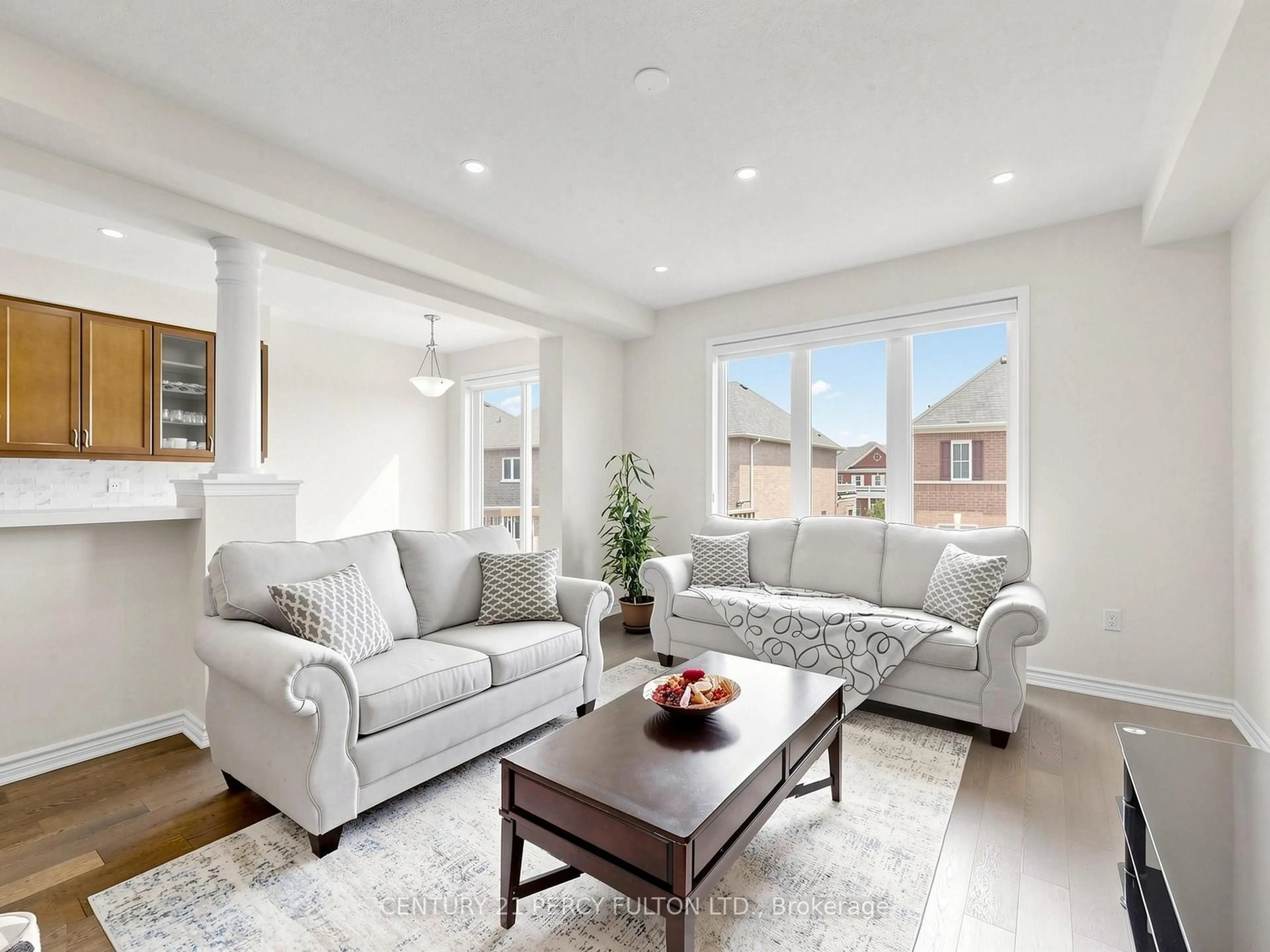 Living room with furniture, unknown for 2715 Sapphire Dr, Pickering Ontario L1X 0G3