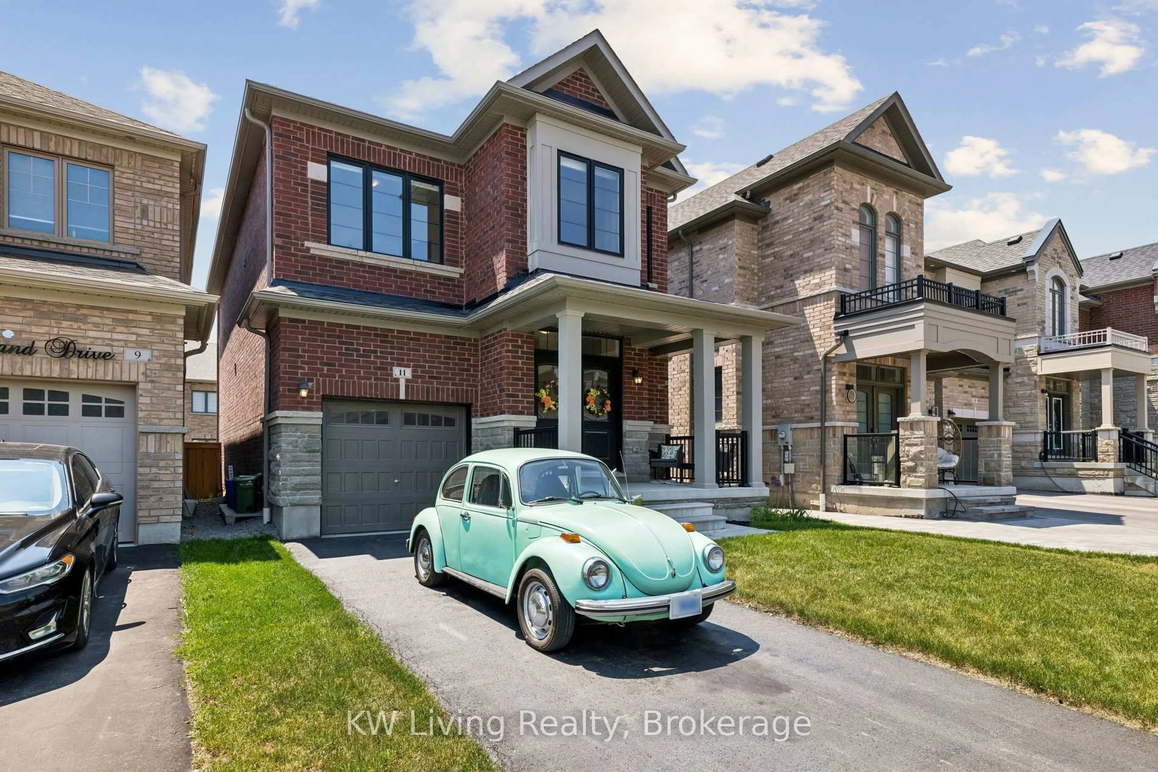 Home with brick exterior material, street for 11 Auckland Dr, Whitby Ontario L1P 0H4