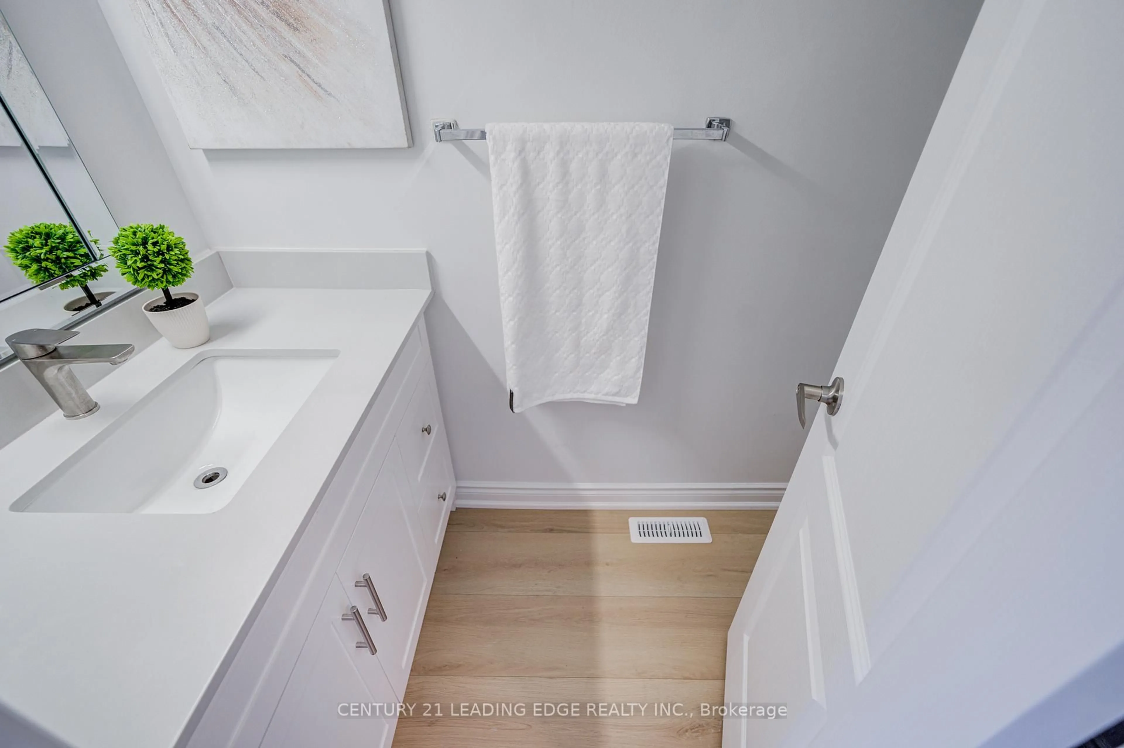 Standard bathroom, unknown for 331 Trudelle St #54, Toronto Ontario M1J 3J9