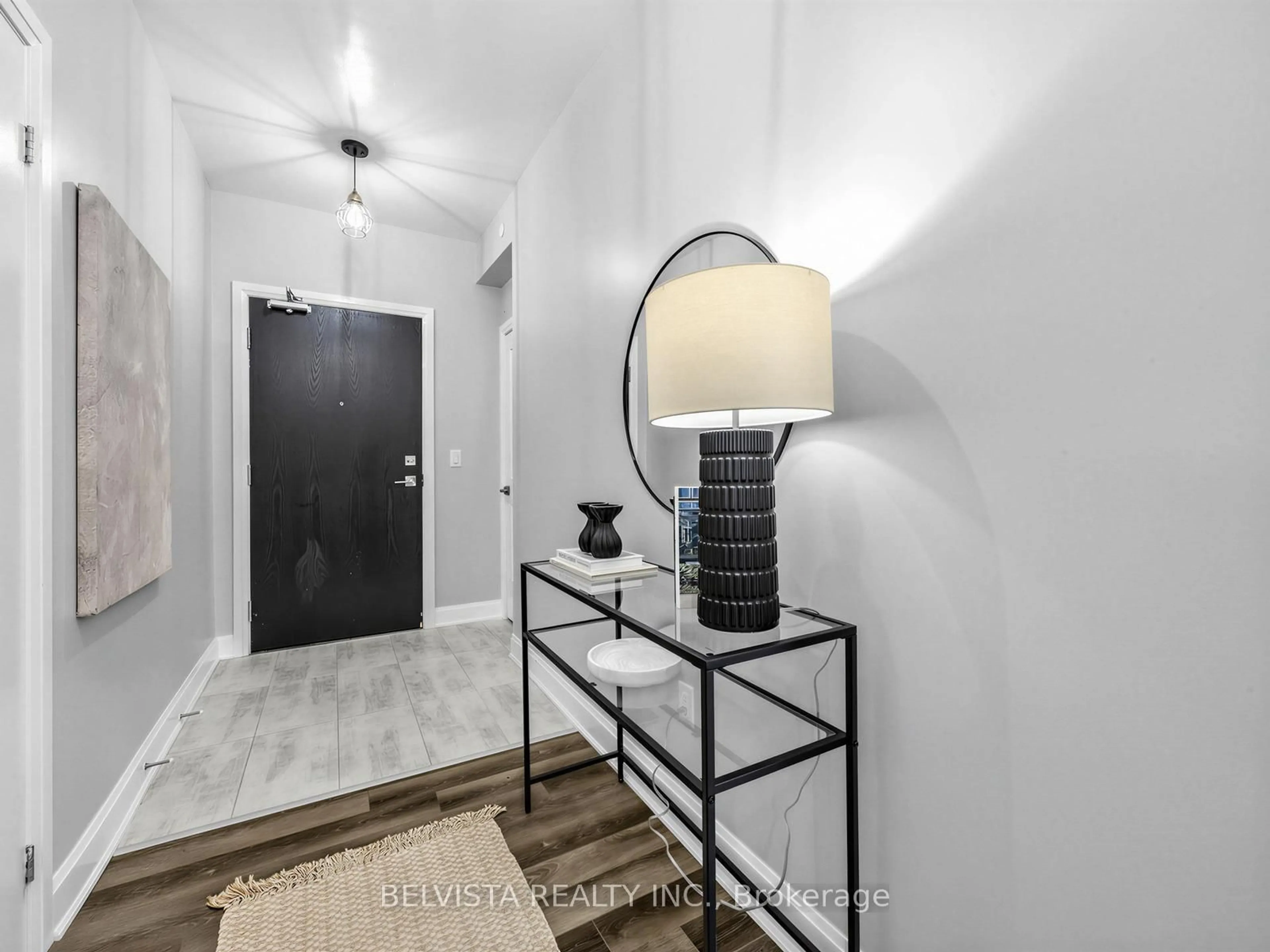 Indoor entryway for 50 Lakebreeze Dr #104, Clarington Ontario L1B 0V9