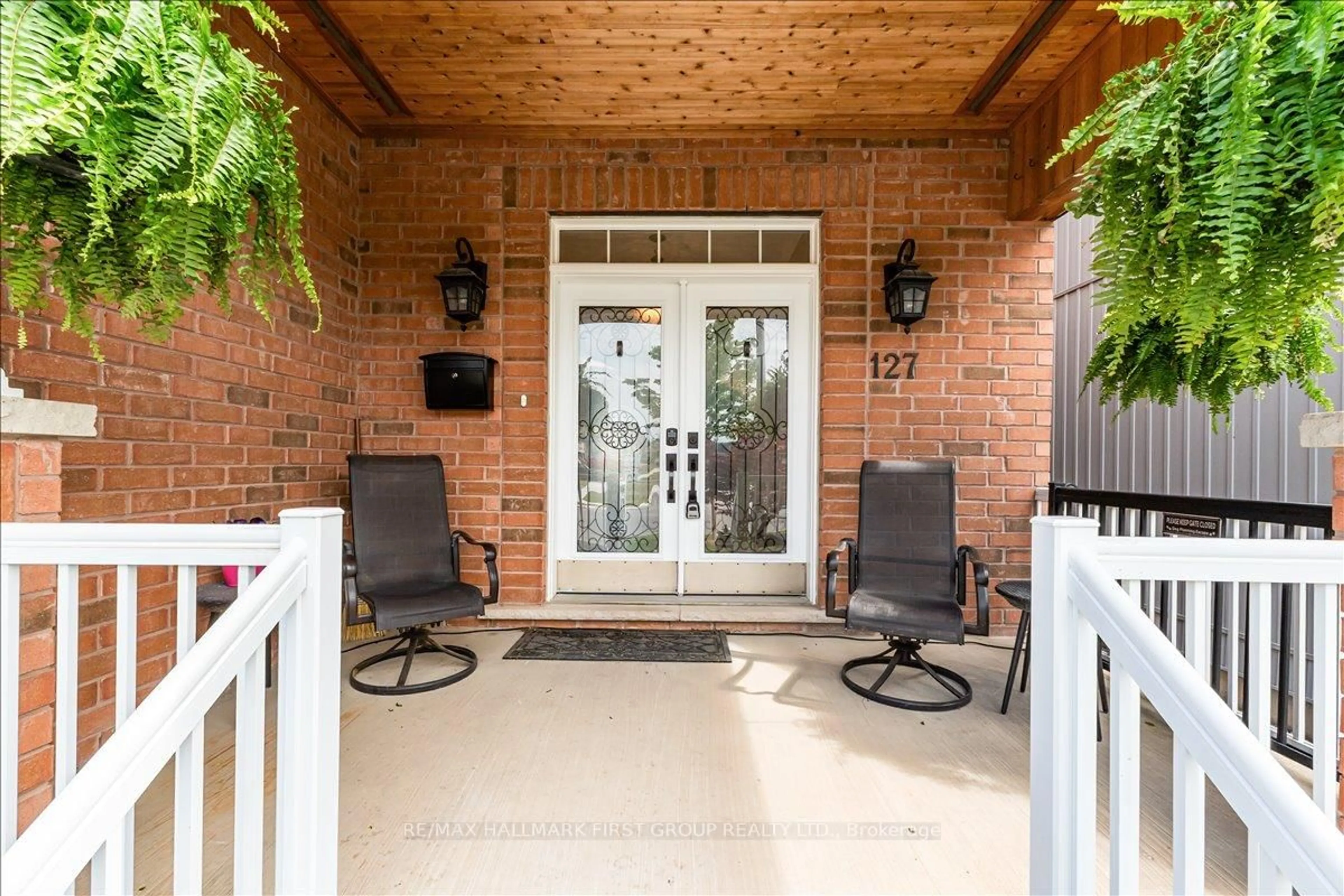 Patio, unknown for 127 Grady Dr, Clarington Ontario L1B 0C6