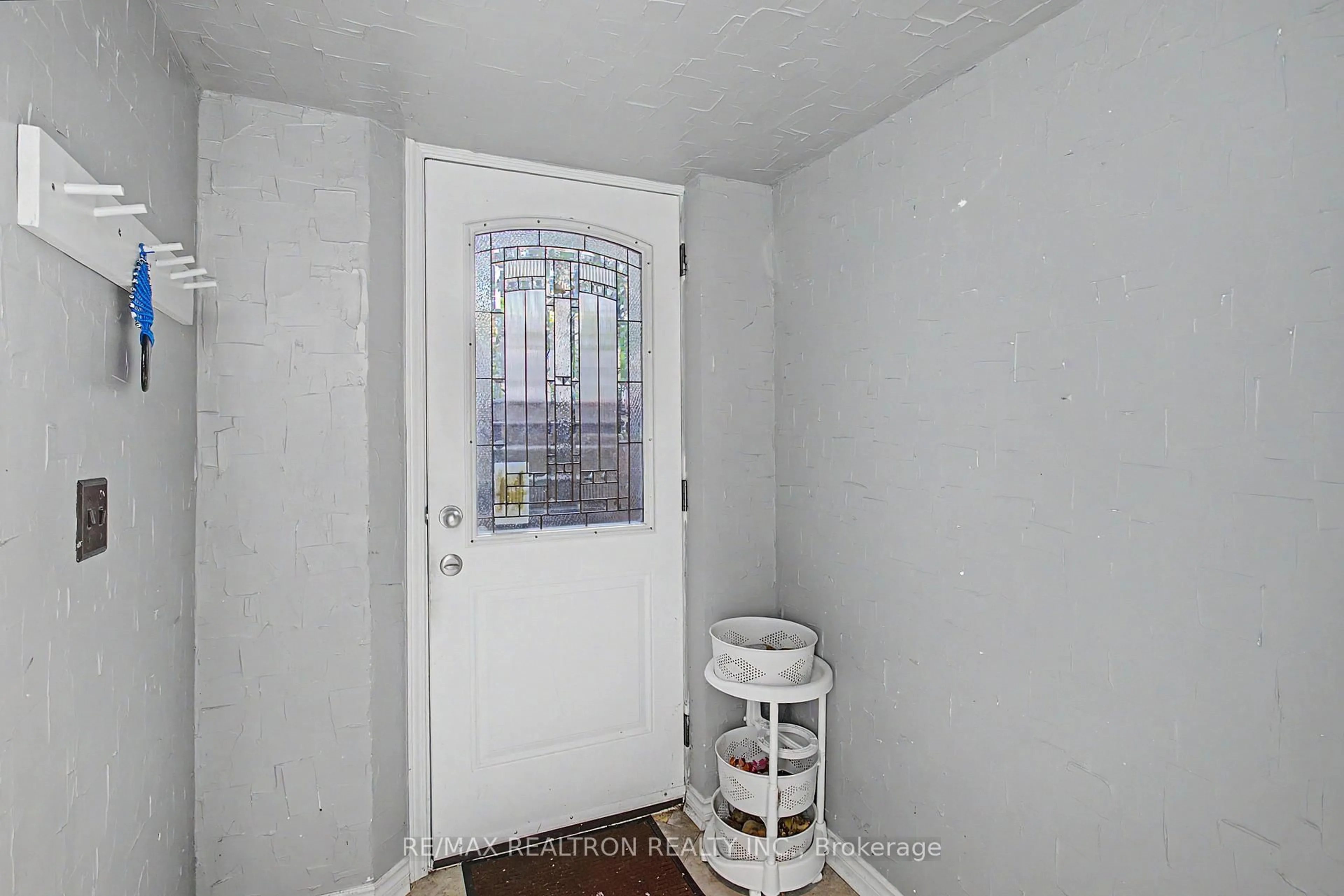 Unknown for 6 Turnbull Rd, Ajax Ontario L1S 2X1