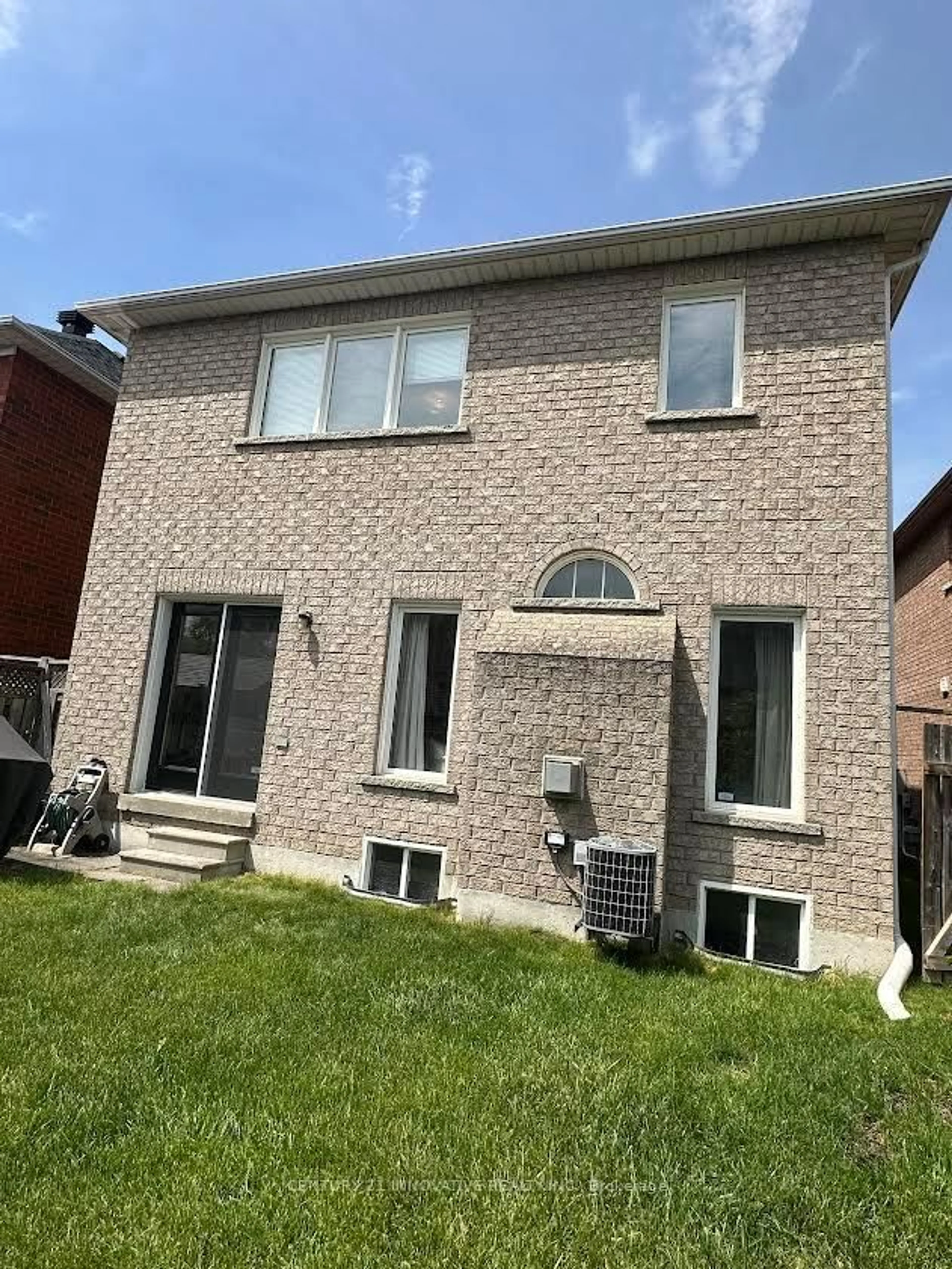 Home with brick exterior material, street for 4 Pogonia St, Toronto Ontario M1X 1Z7