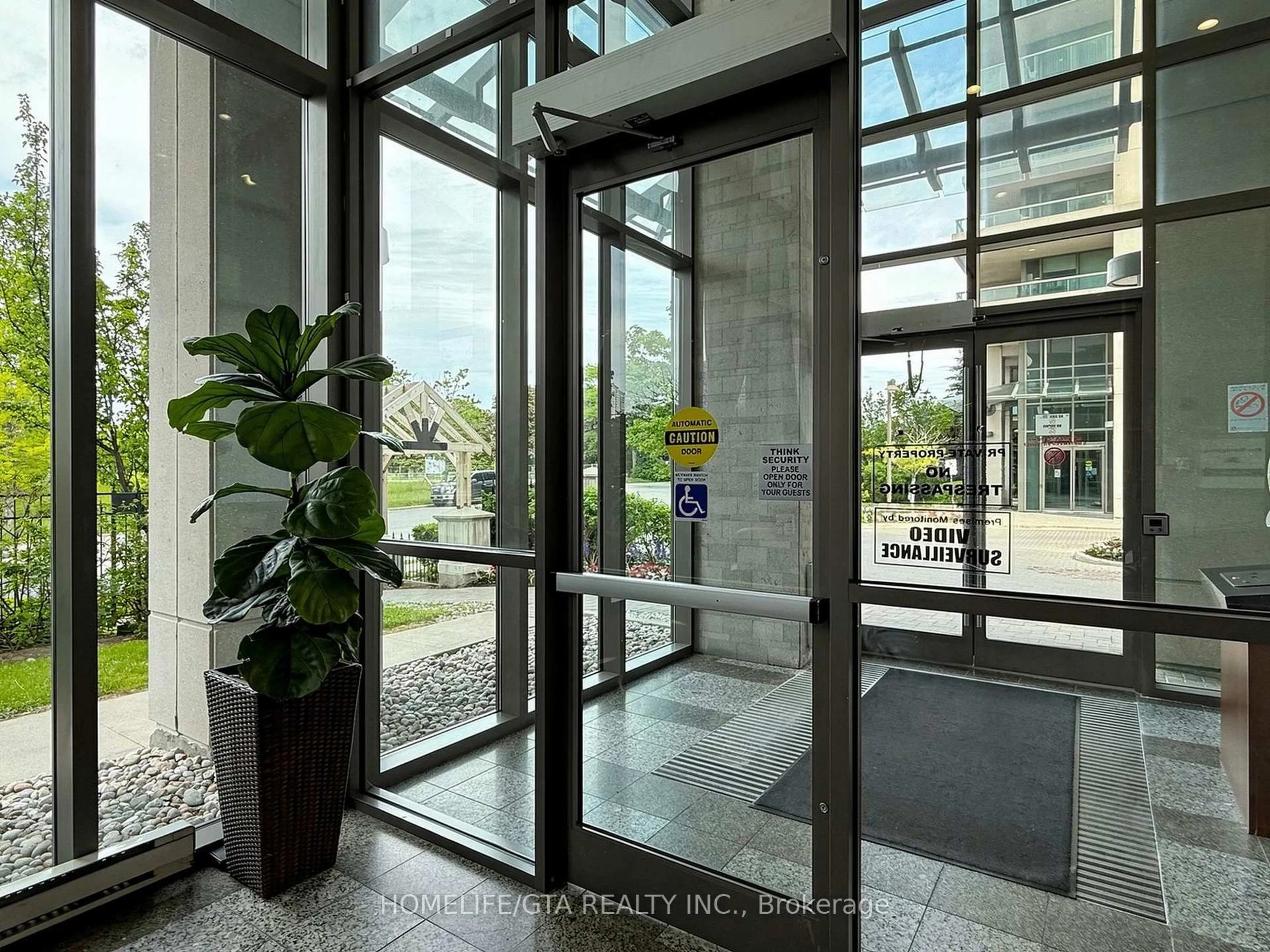 Indoor foyer for 88 Grangeway Ave #2003, Toronto Ontario M1H 0A2