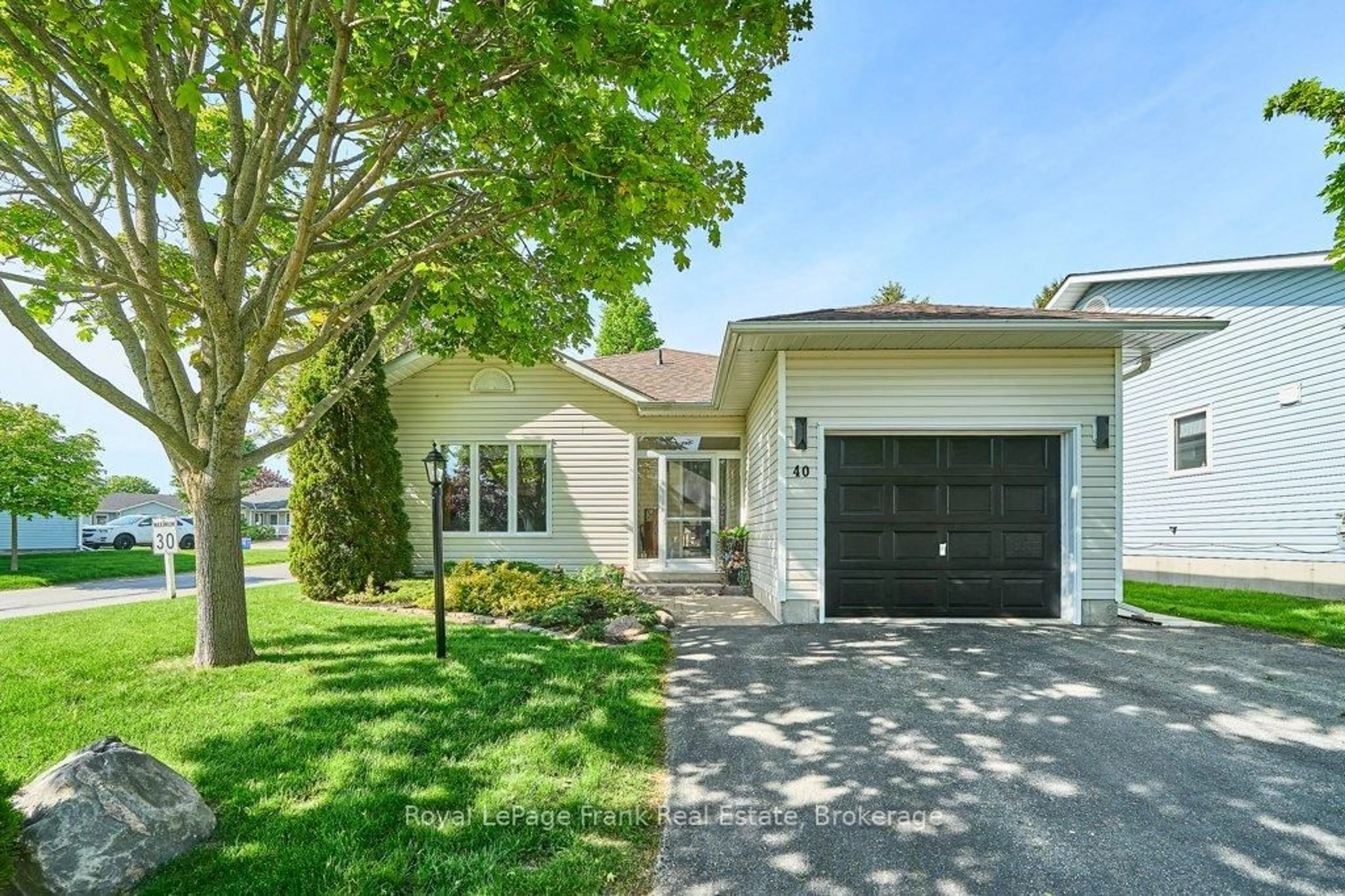 Unknown for 40 Niagara Tr, Clarington Ontario L1B 1L6