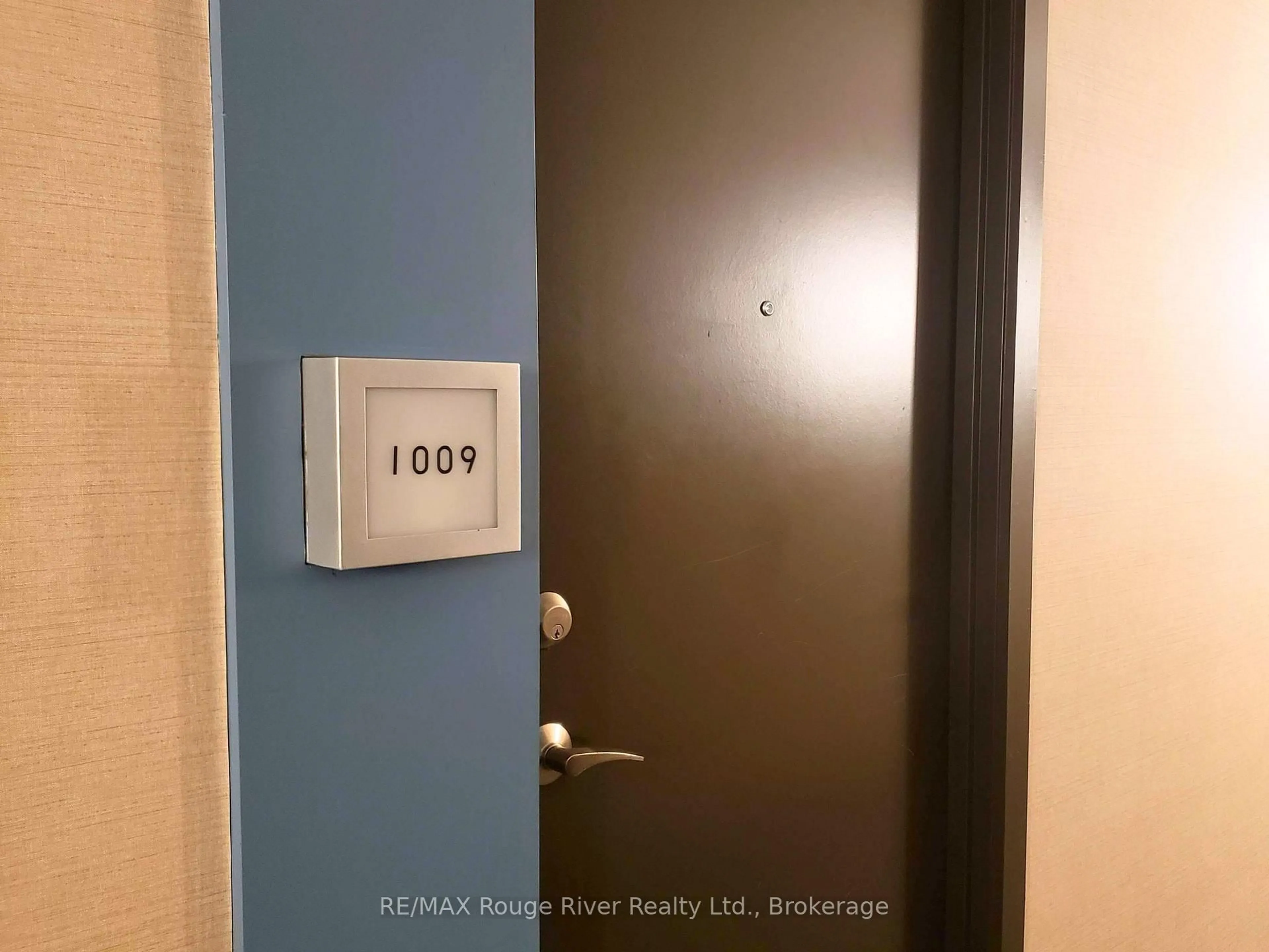 A pic of a room for 1600 Charles St #1009, Whitby Ontario L1N 1B9