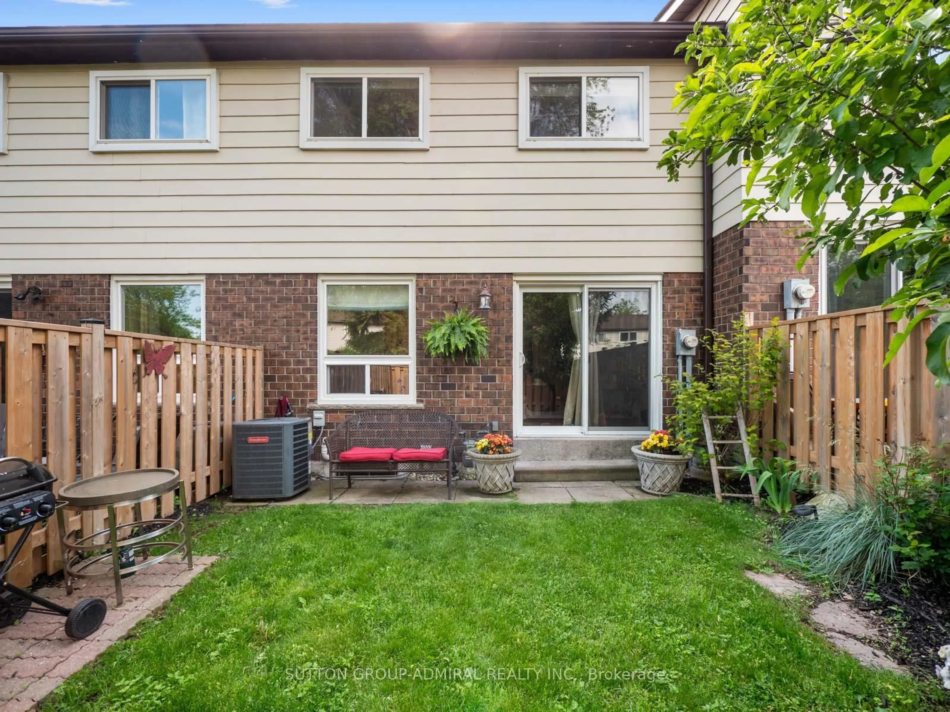 Patio, street for 11 Jacques Lane, Ajax Ontario L1S 3L3