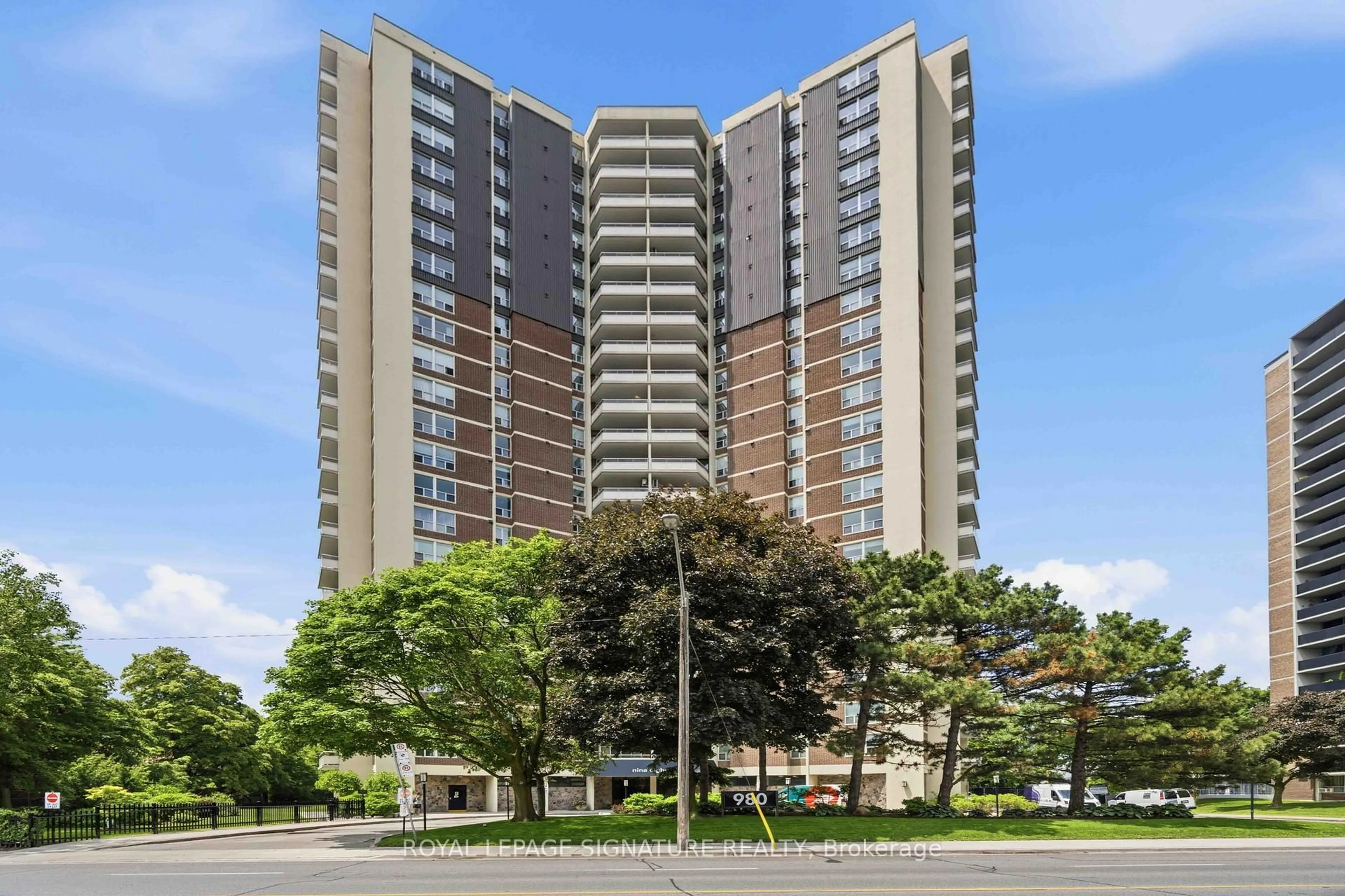 Unknown for 980 Broadview Ave #1502, Toronto Ontario M4K 3Y1